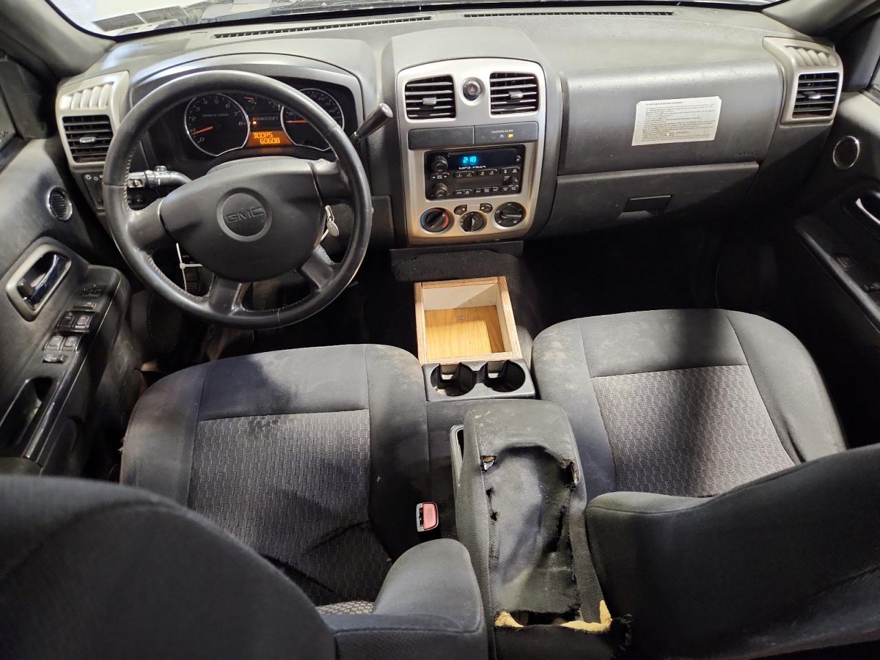 2008 Gmc Canyon Sle White vin: 1GTCS339688190810 Damage: Center Console, Torn, 6 To 7 Inches