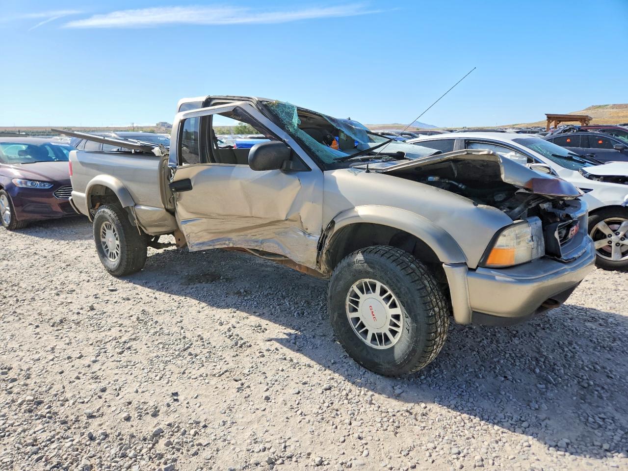 2000 Gmc Sonoma Tan vin: 1GTCT19W3Y8124679