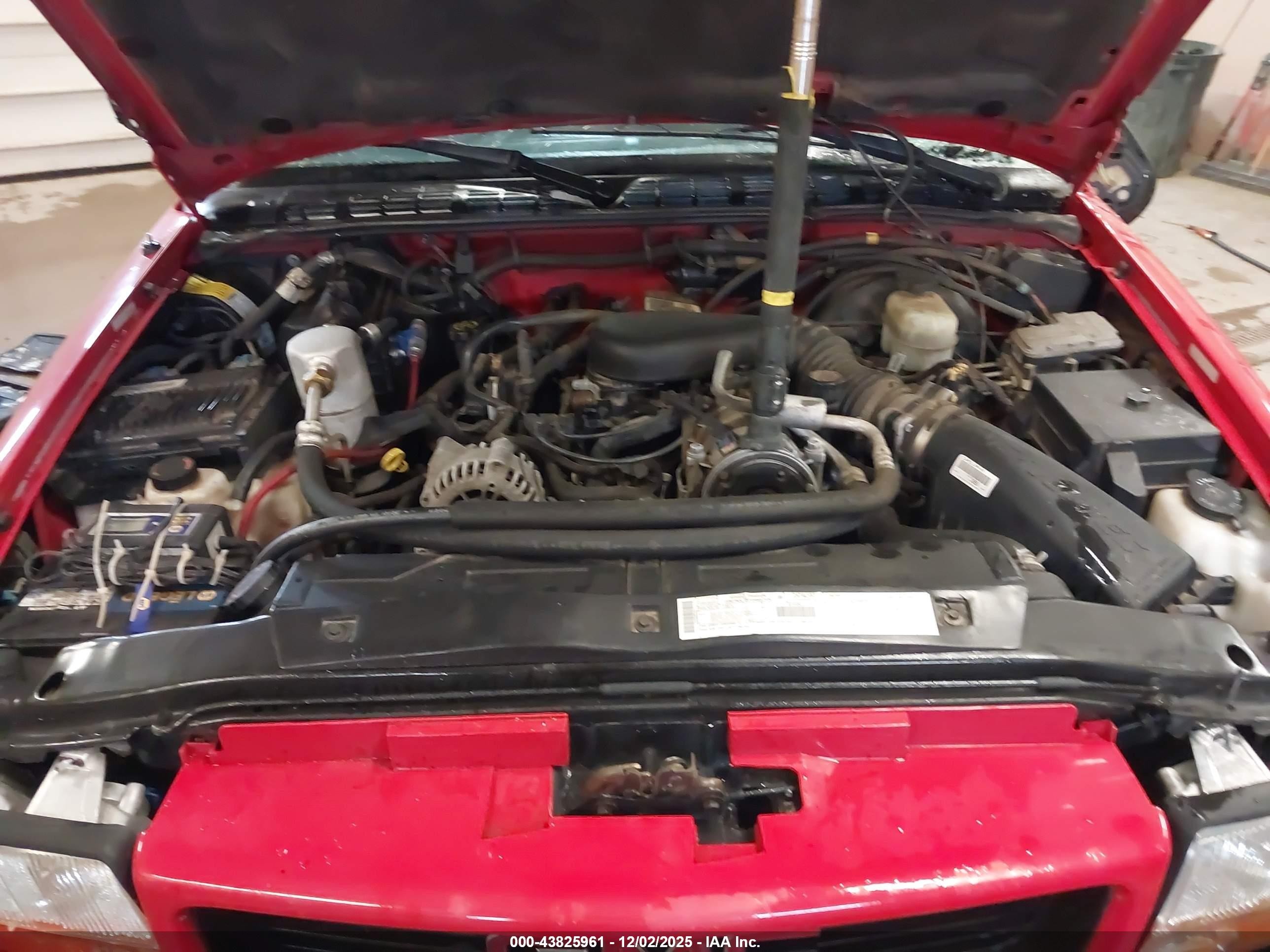 2000 Gmc Sonoma Sls Red vin: 1GTCT19W3Y8300548