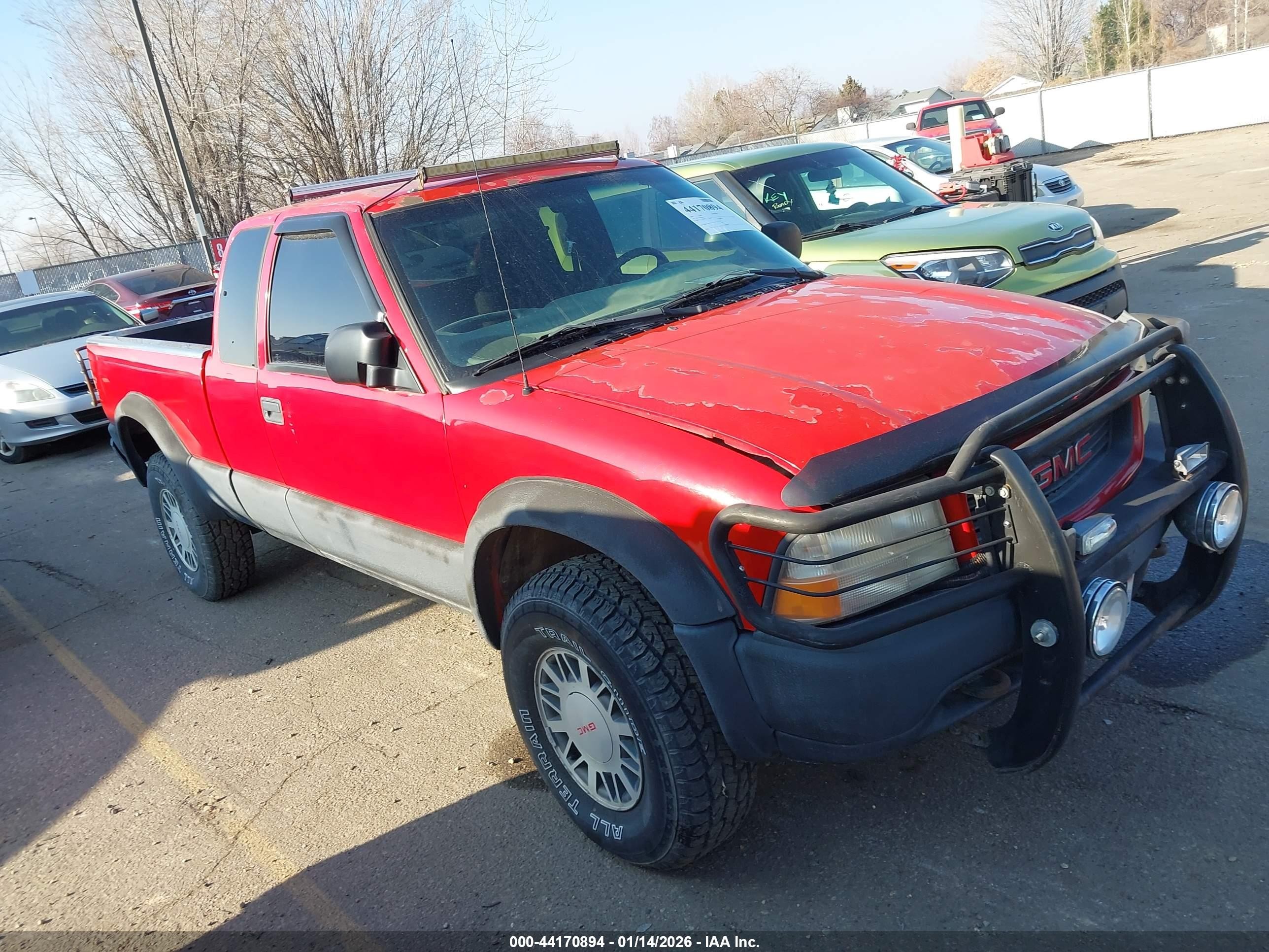 1999 Gmc Sonoma Sls Red vin: 1GTCT19X3X8531084