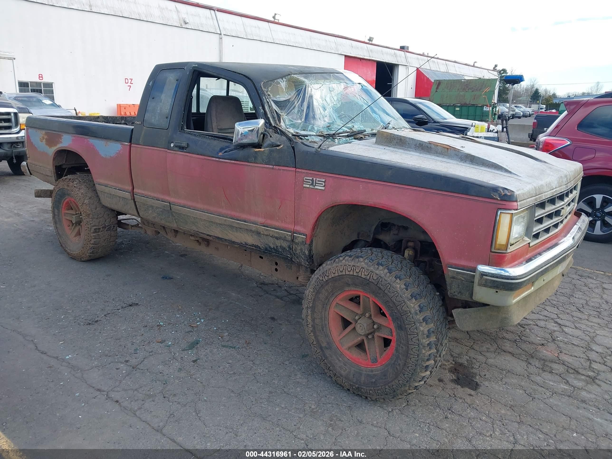 1988 Gmc S Truck S15 Red vin: 1GTCT19Z0J8535456