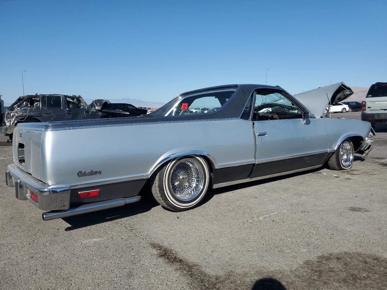 1984 Gmc Caballero Two Tone vin: 1GTCW80H7ER500918