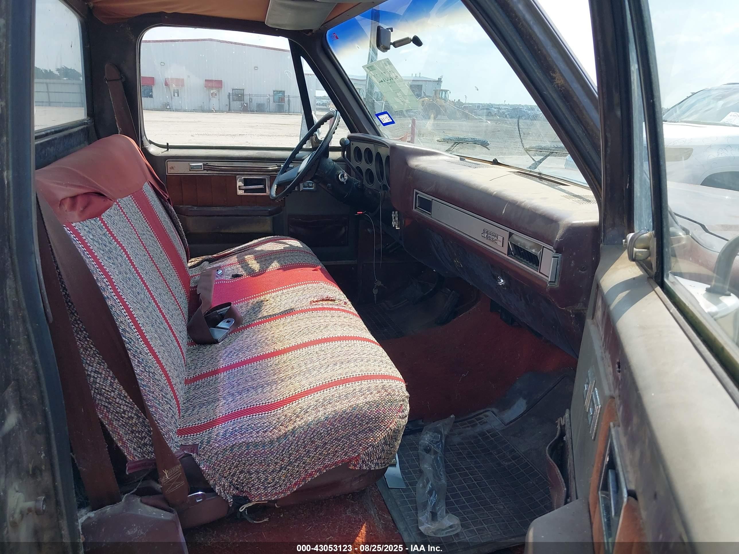 1985 Gmc C1500   Brown vin: 1GTDC14H0FJ500094