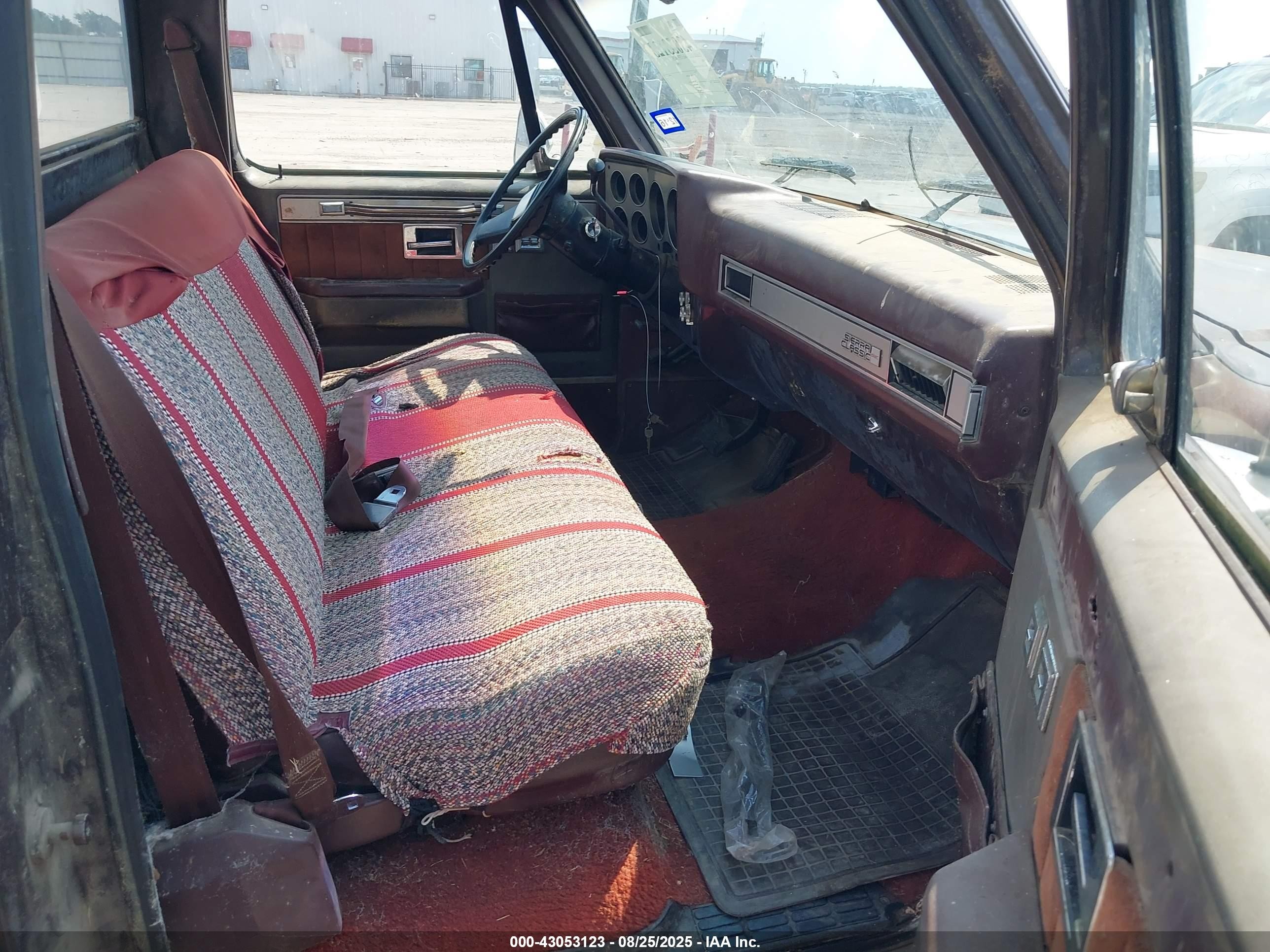 1985 Gmc C1500   Brown vin: 1GTDC14H0FJ500094