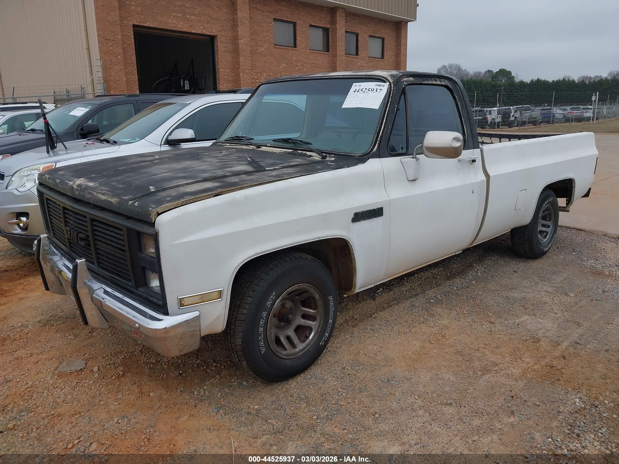 1985 Gmc C1500   White vin: 1GTDC14H0FS502910