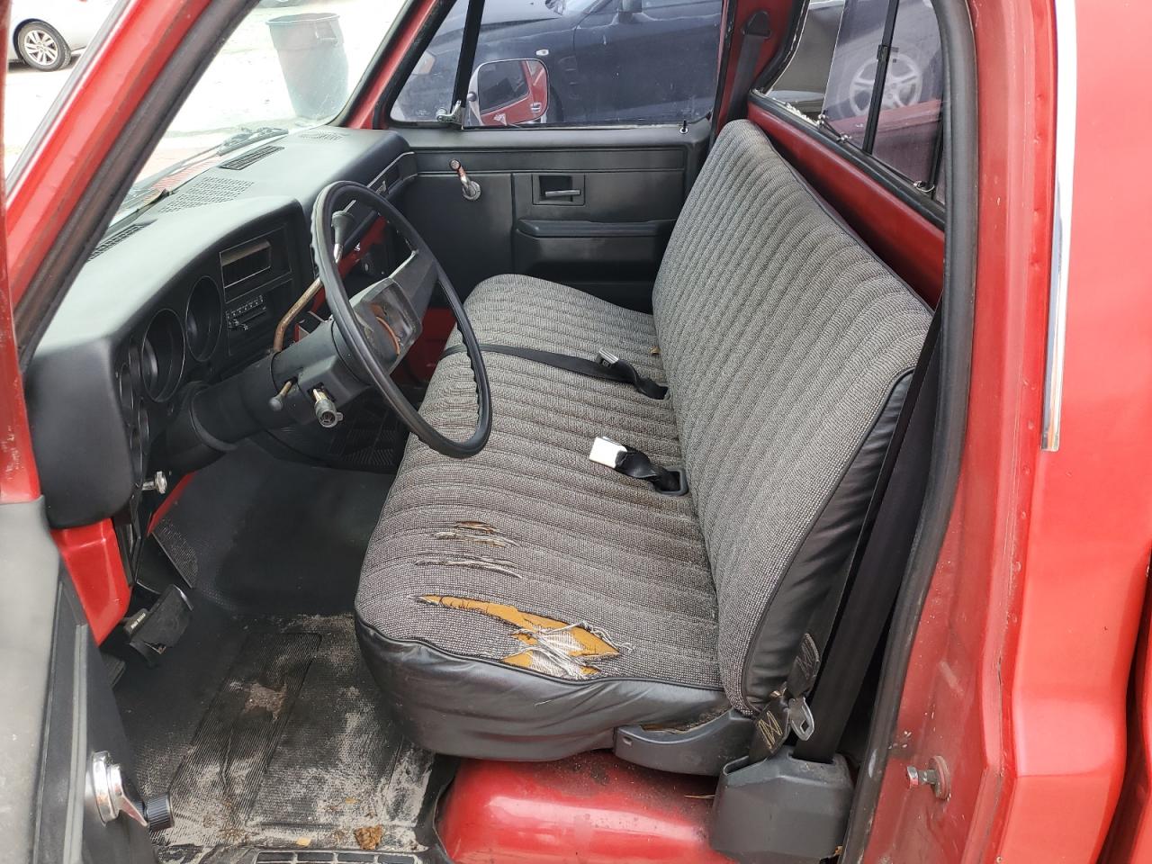 1986 Gmc C1500 Red vin: 1GTDC14H1GF722728