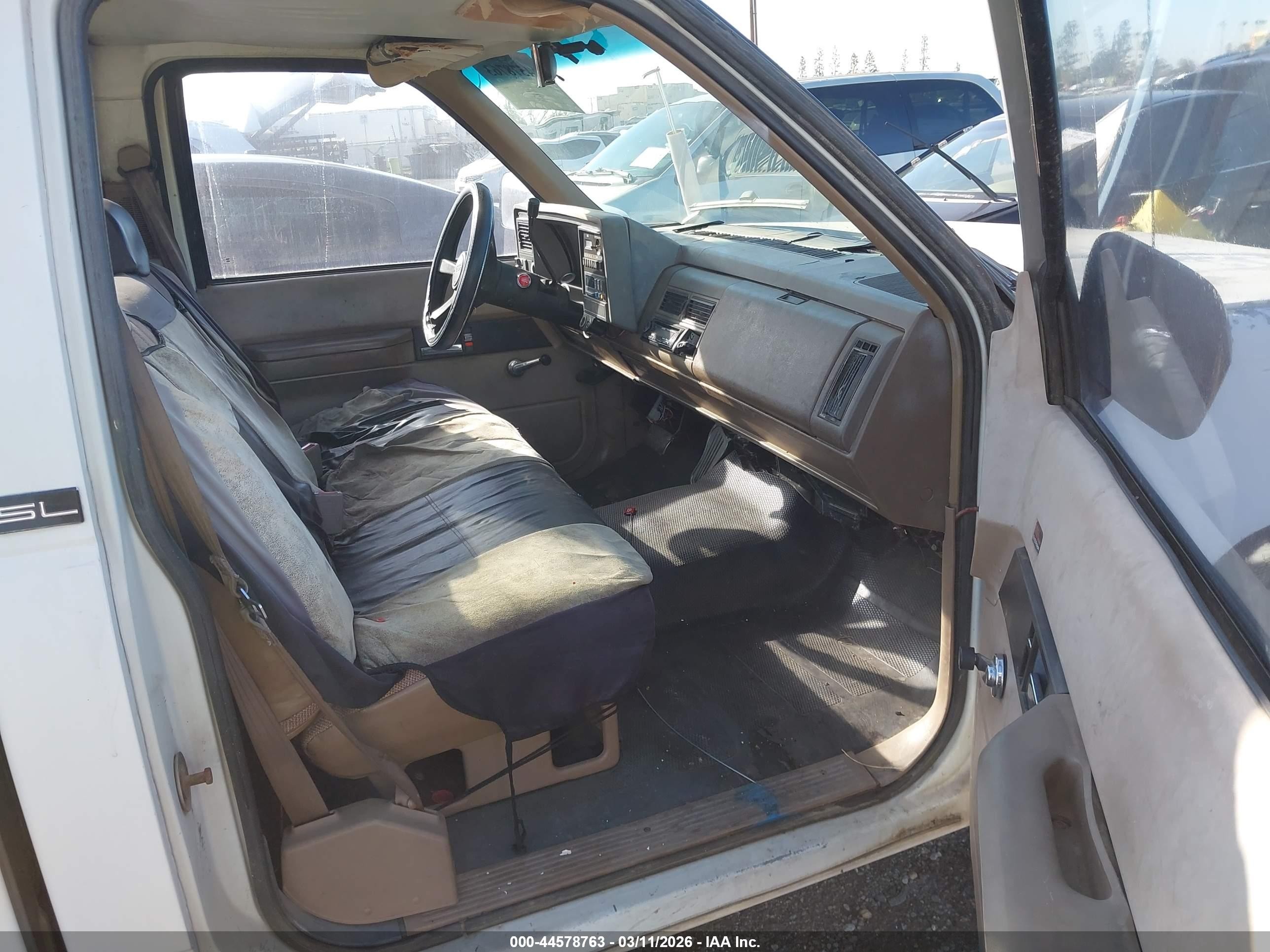 1992 Gmc Sierra C1500 Белый vin: 1GTDC14H1NE550963