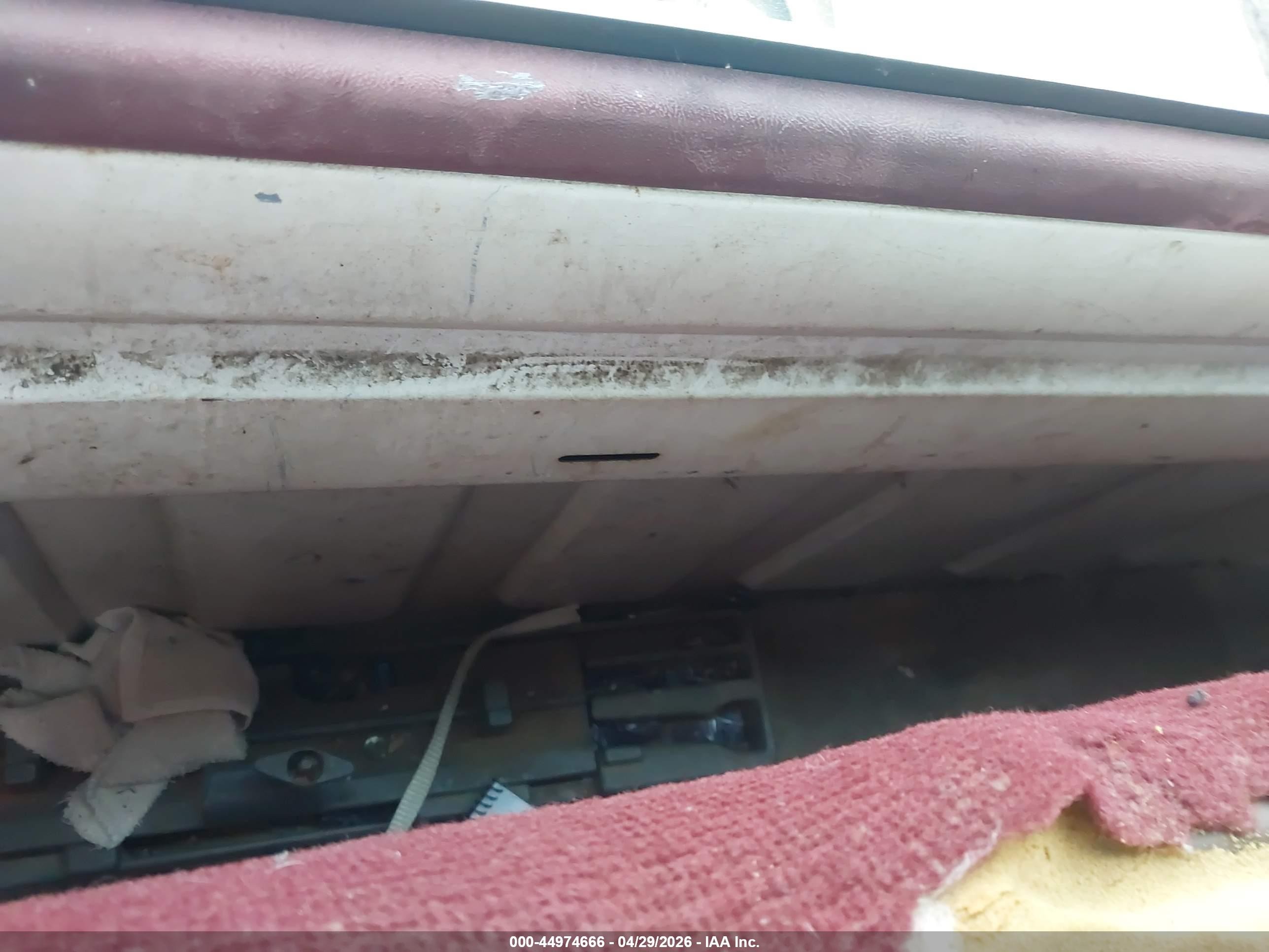 1989 Gmc Sierra C1500 Белый vin: 1GTDC14H8KE549563