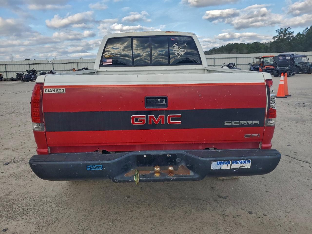 1989 Gmc Sierra C1500 Red vin: 1GTDC14H9KZ535969