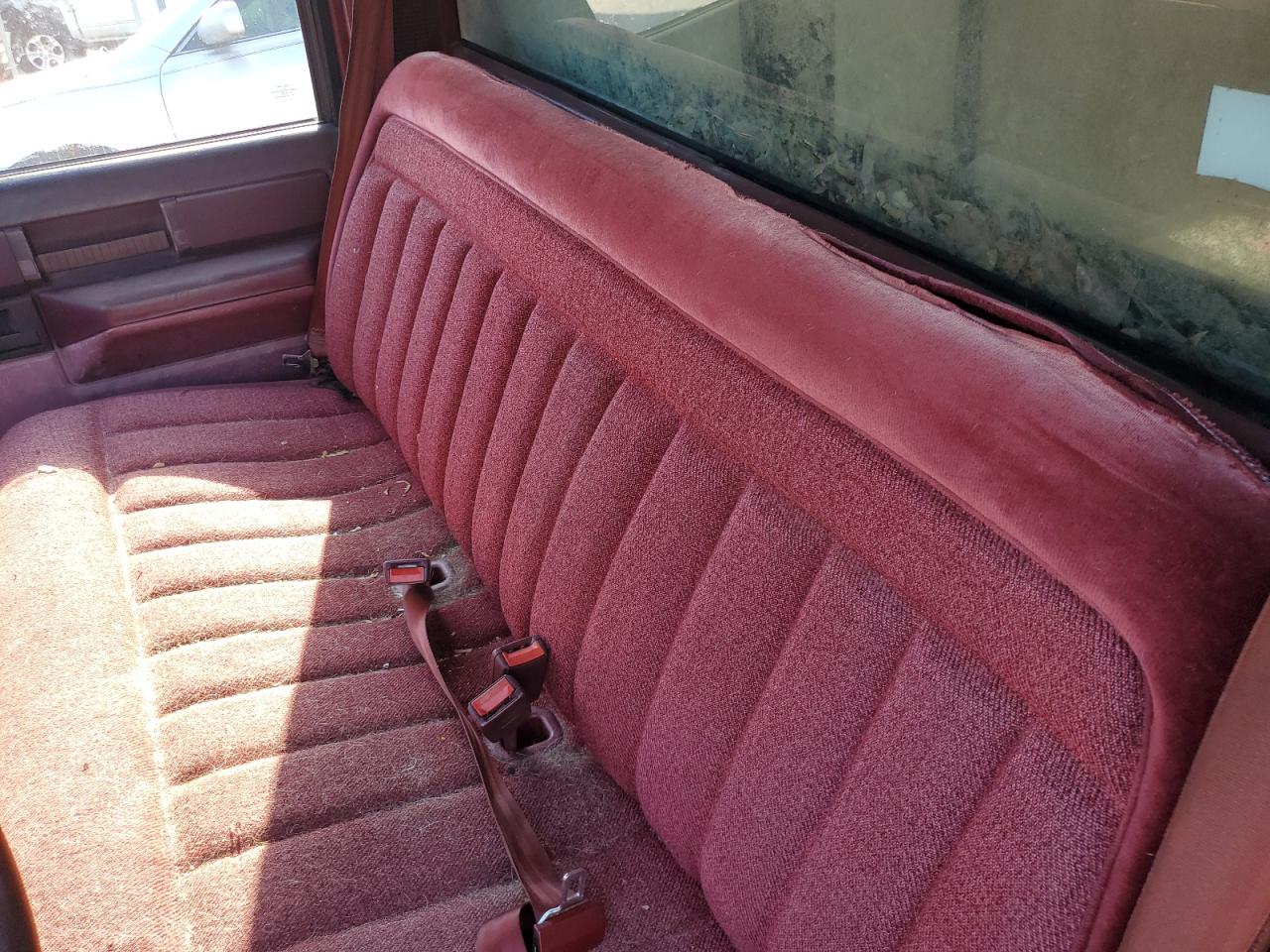 1989 Gmc Sierra C1500 Burgundy vin: 1GTDC14K2KE536979