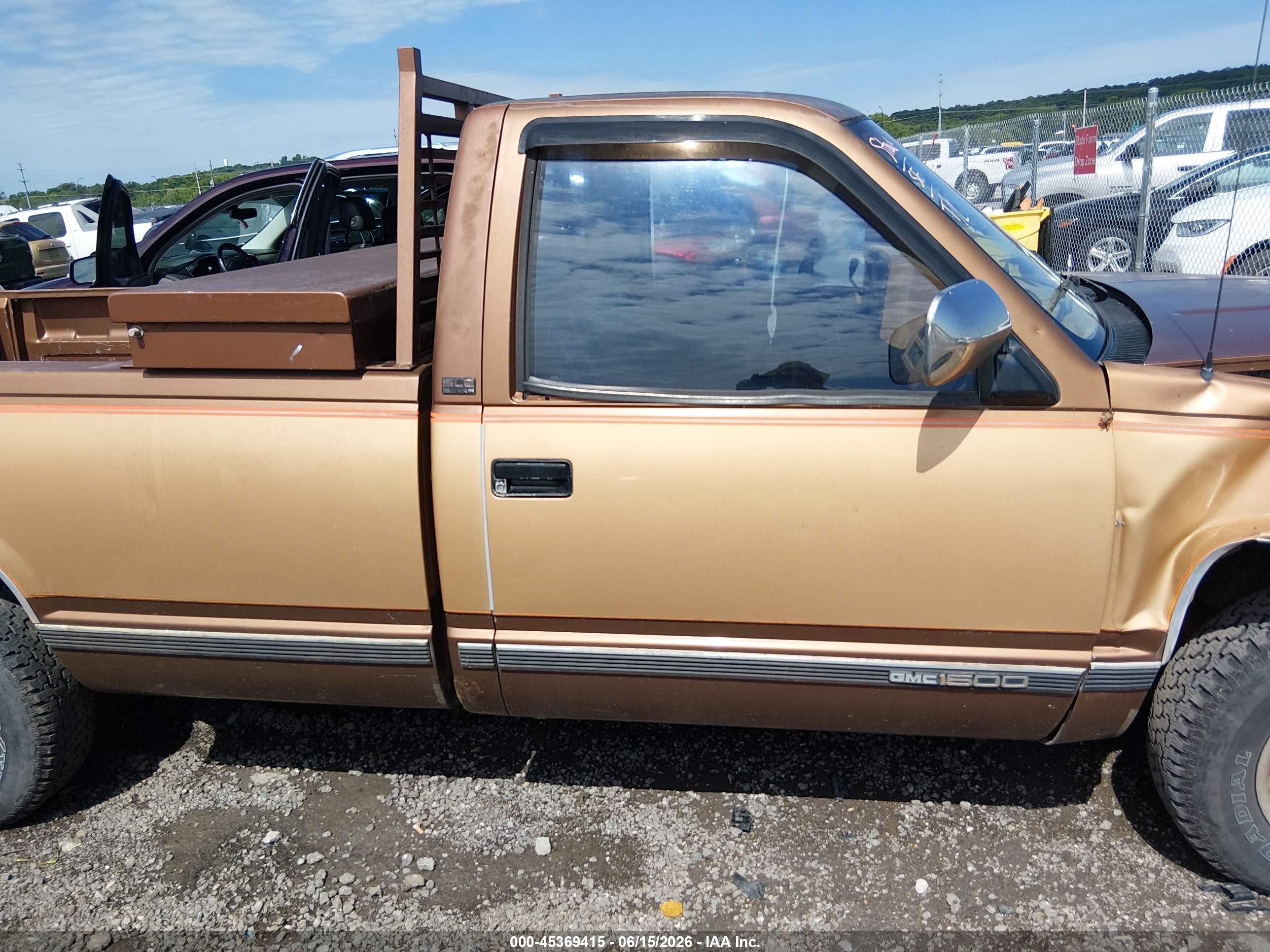 1989 Gmc Sierra C1500 Brown vin: 1GTDC14K2KZ550227