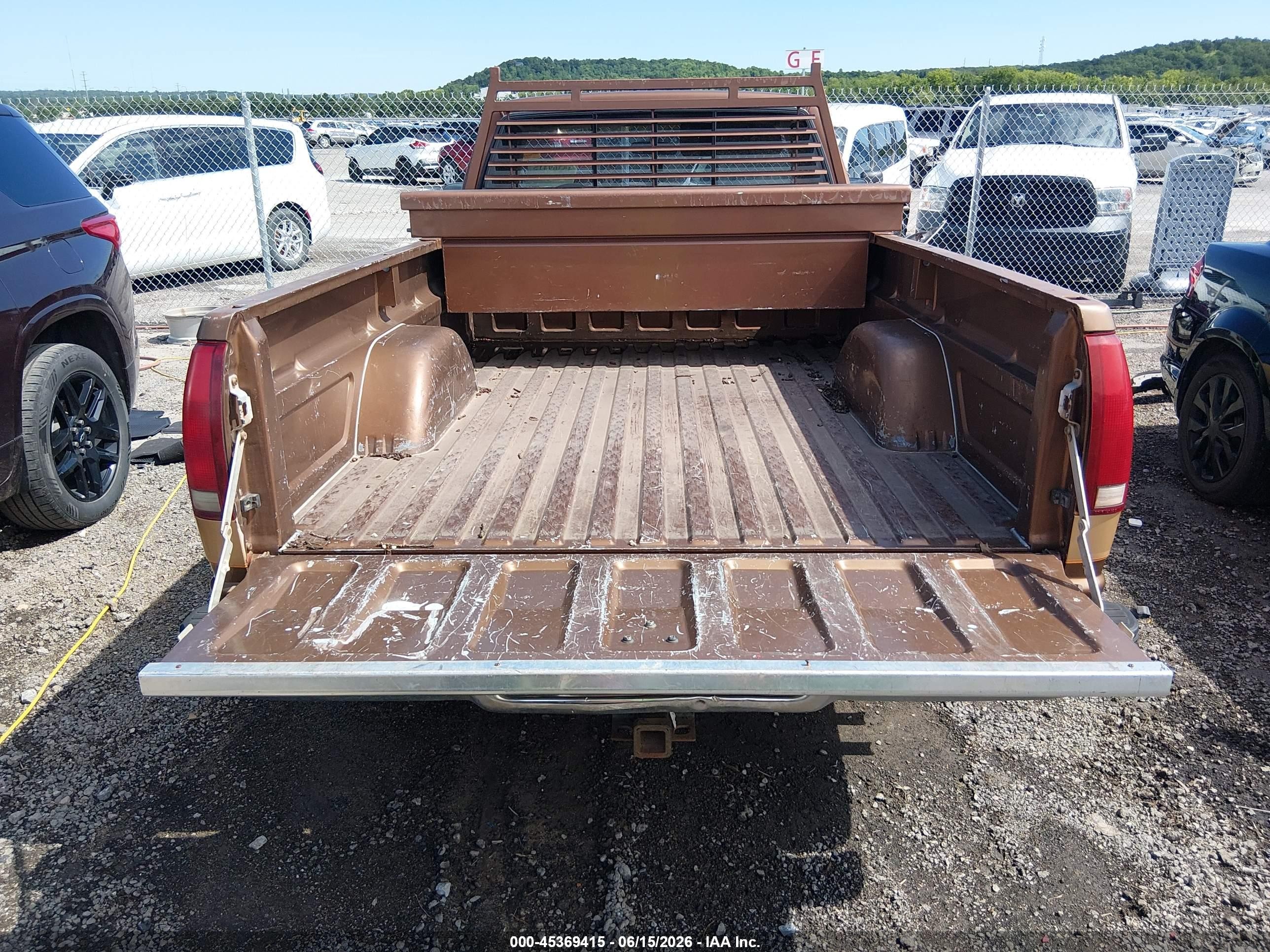 1989 Gmc Sierra C1500 Brown vin: 1GTDC14K2KZ550227