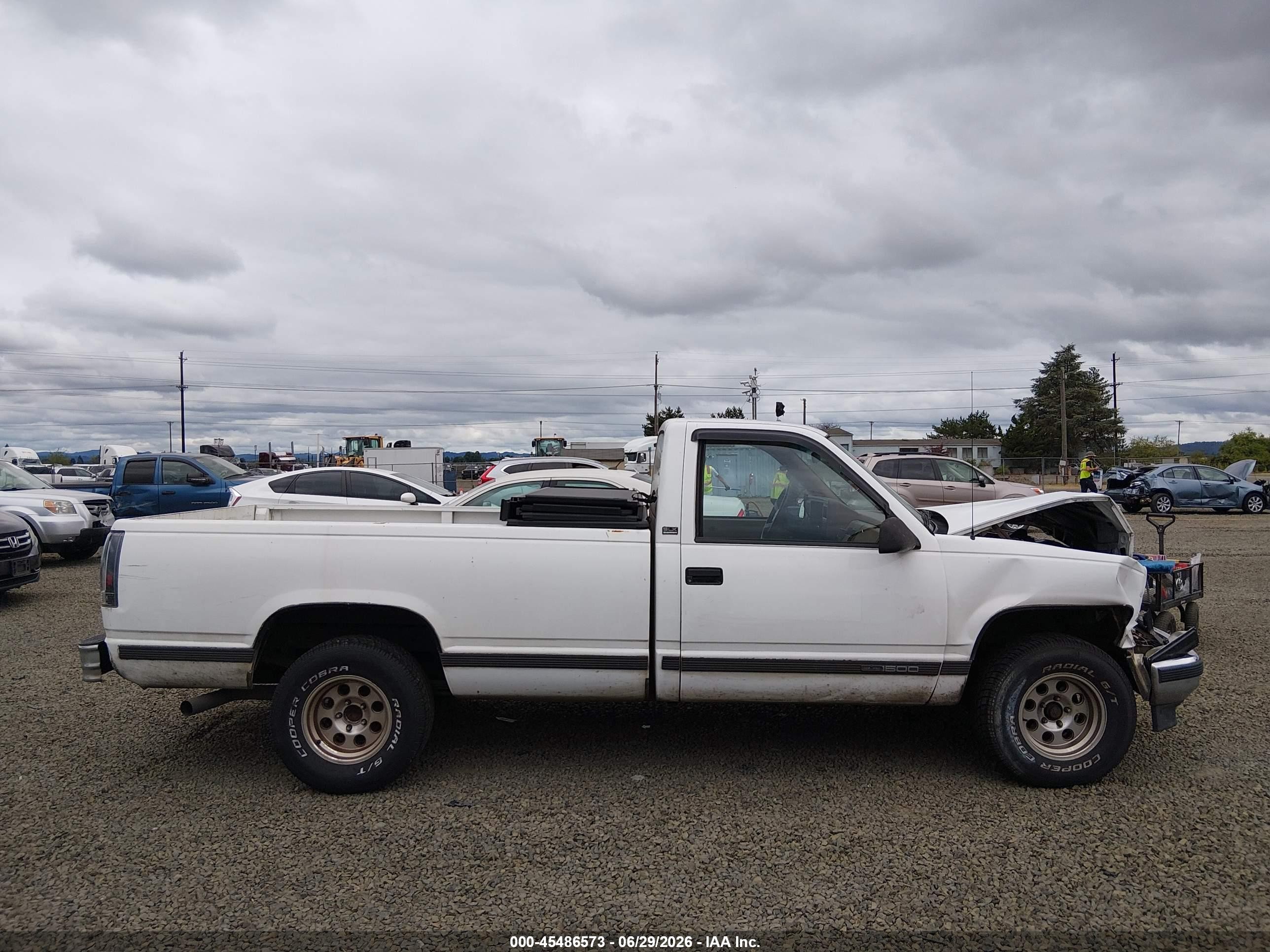 1990 Gmc Sierra C1500 White vin: 1GTDC14K2LE521965