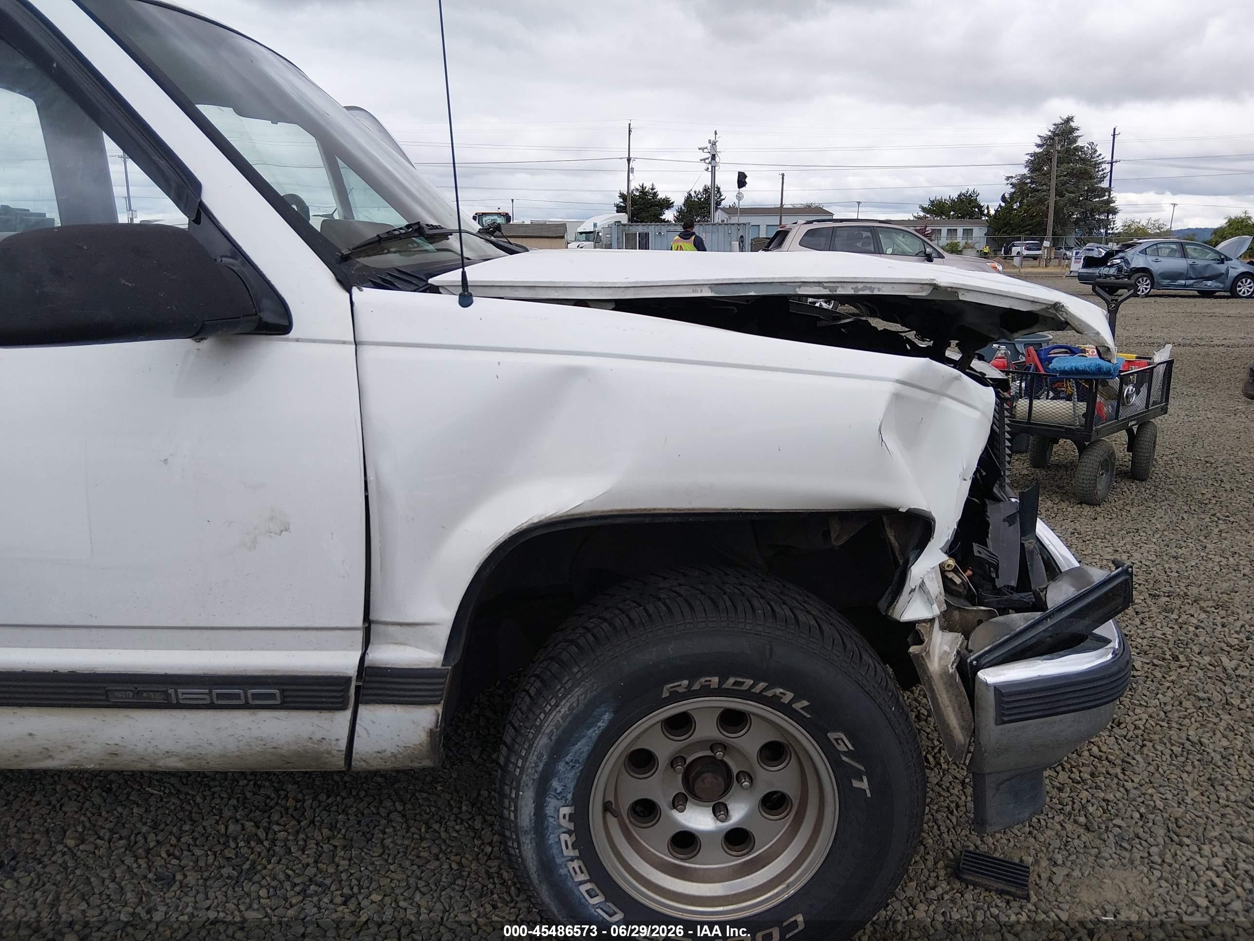 1990 Gmc Sierra C1500 White vin: 1GTDC14K2LE521965