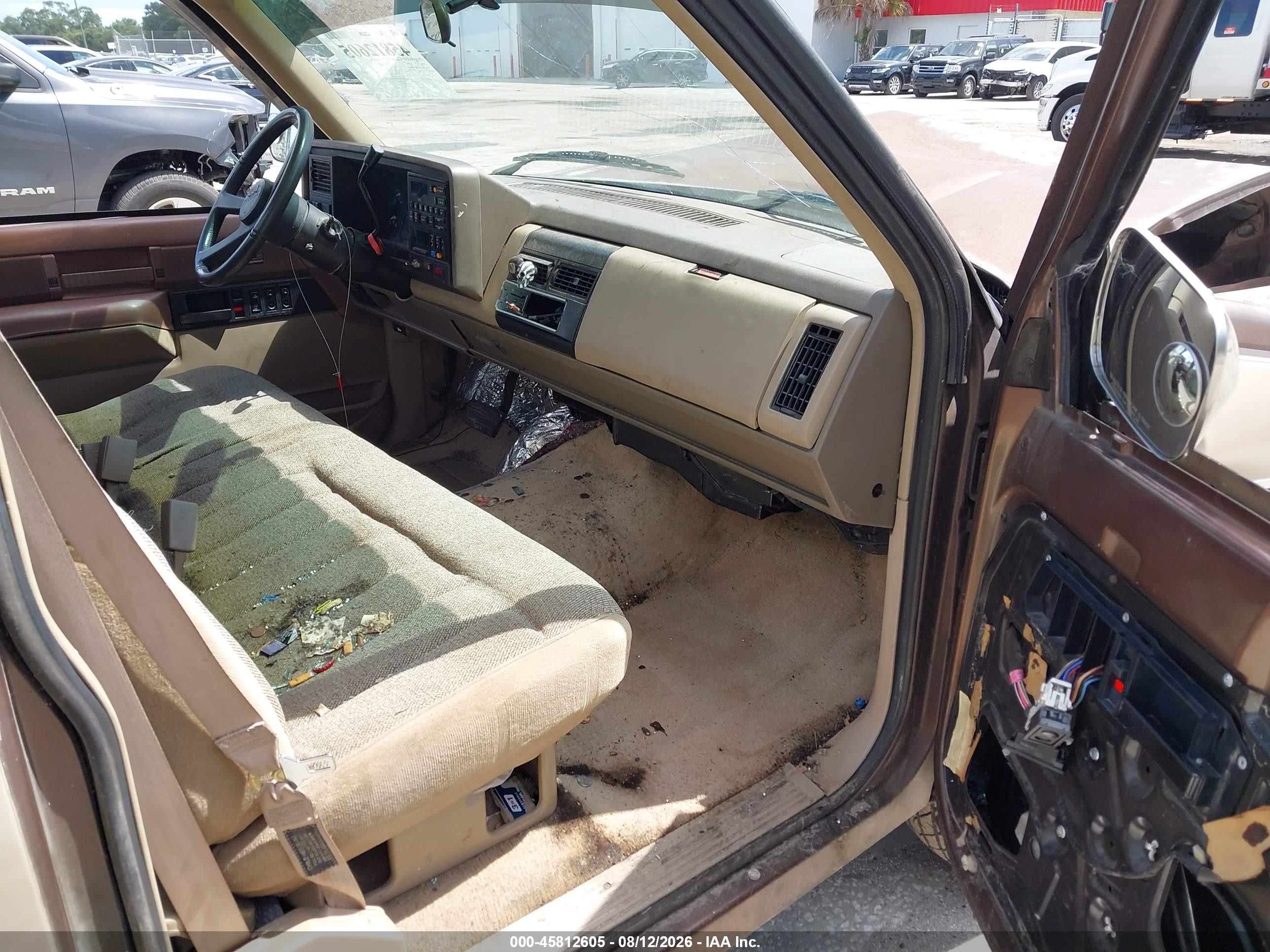 1988 Gmc Gmt-400 C1500 Brown vin: 1GTDC14K3JZ560196