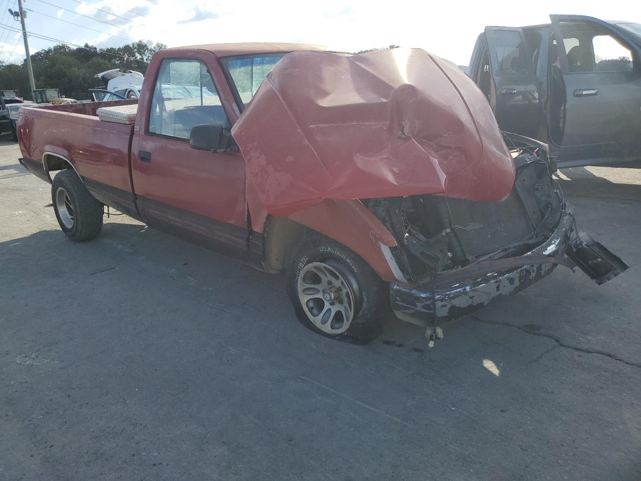 1989 Gmc Sierra C1500 Red vin: 1GTDC14K5KE501207