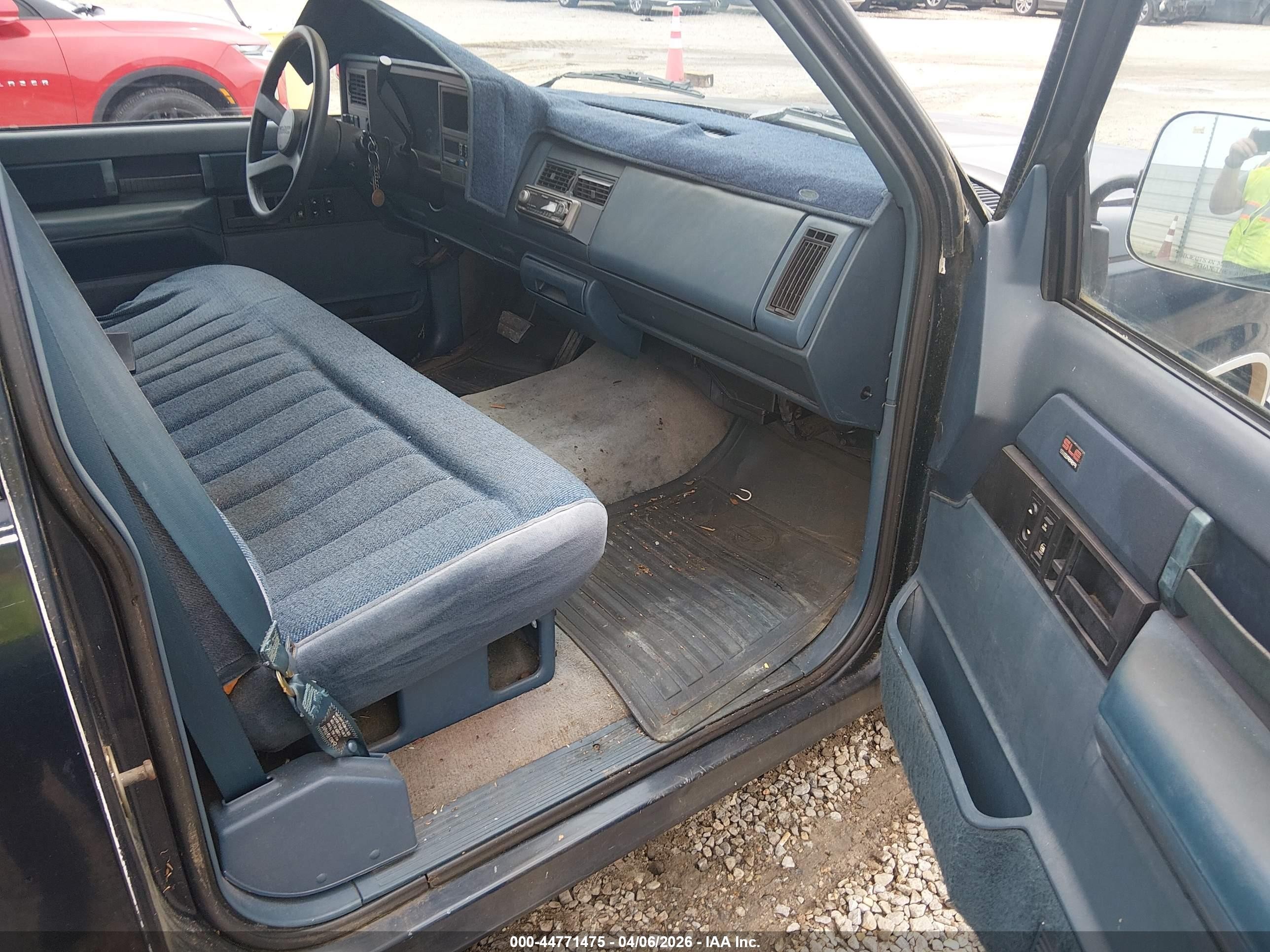 1989 Gmc Sierra C1500 Blue vin: 1GTDC14K9KZ529388