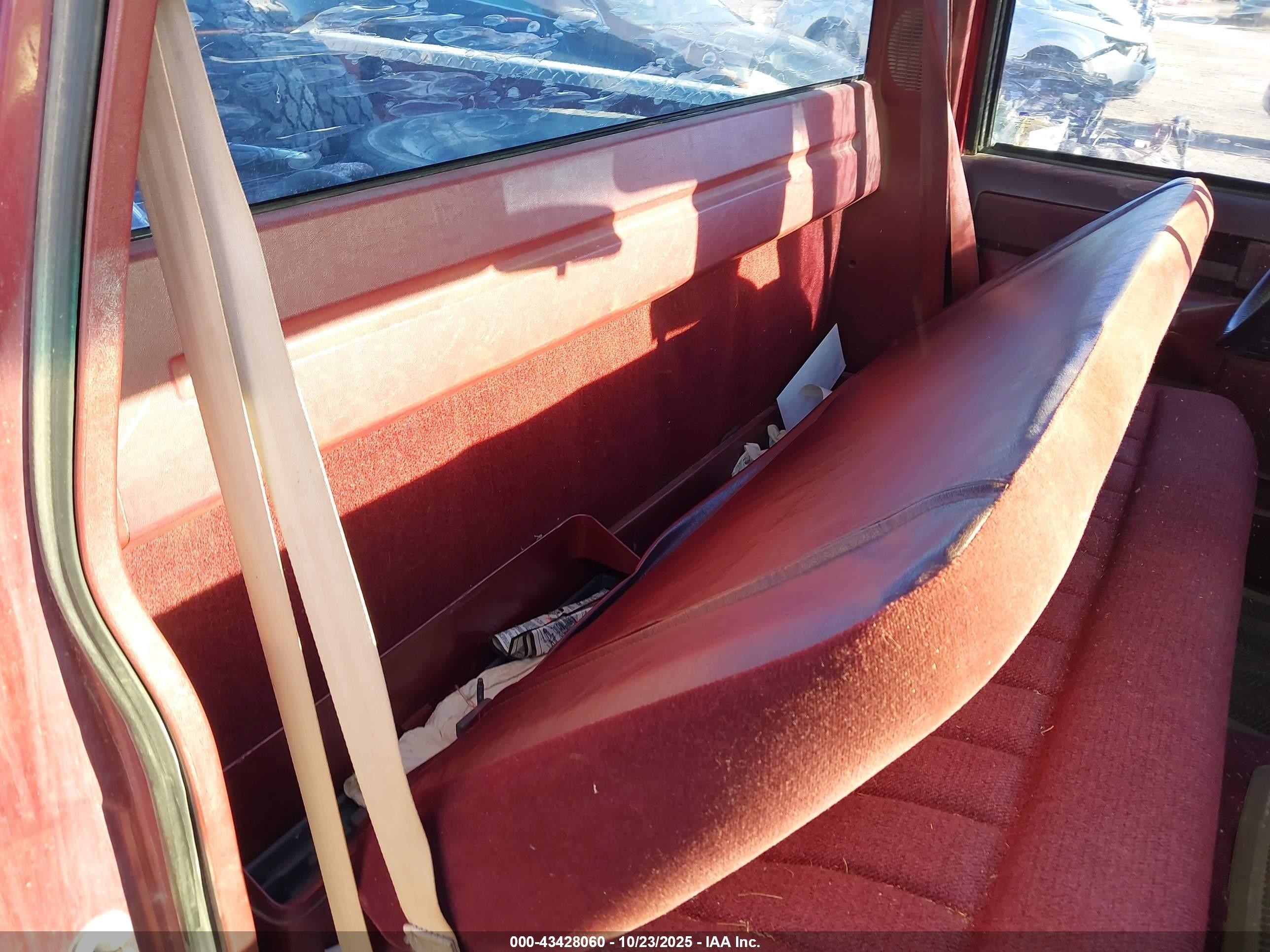 1988 Gmc Gmt-400 K1500 Red vin: 1GTDK14K3JE505547
