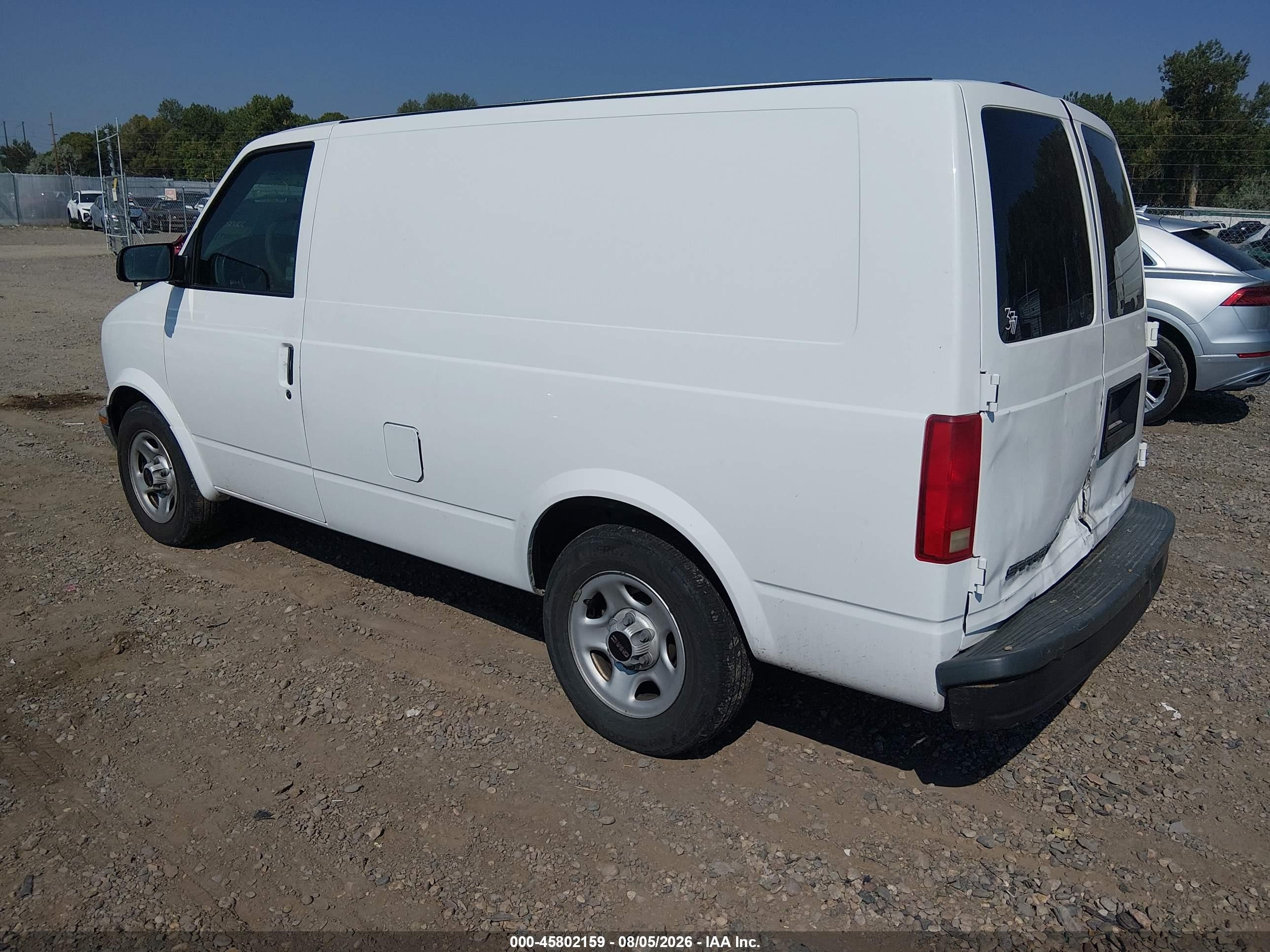 2003 Gmc Safari Standard White vin: 1GTDL19X23B504086