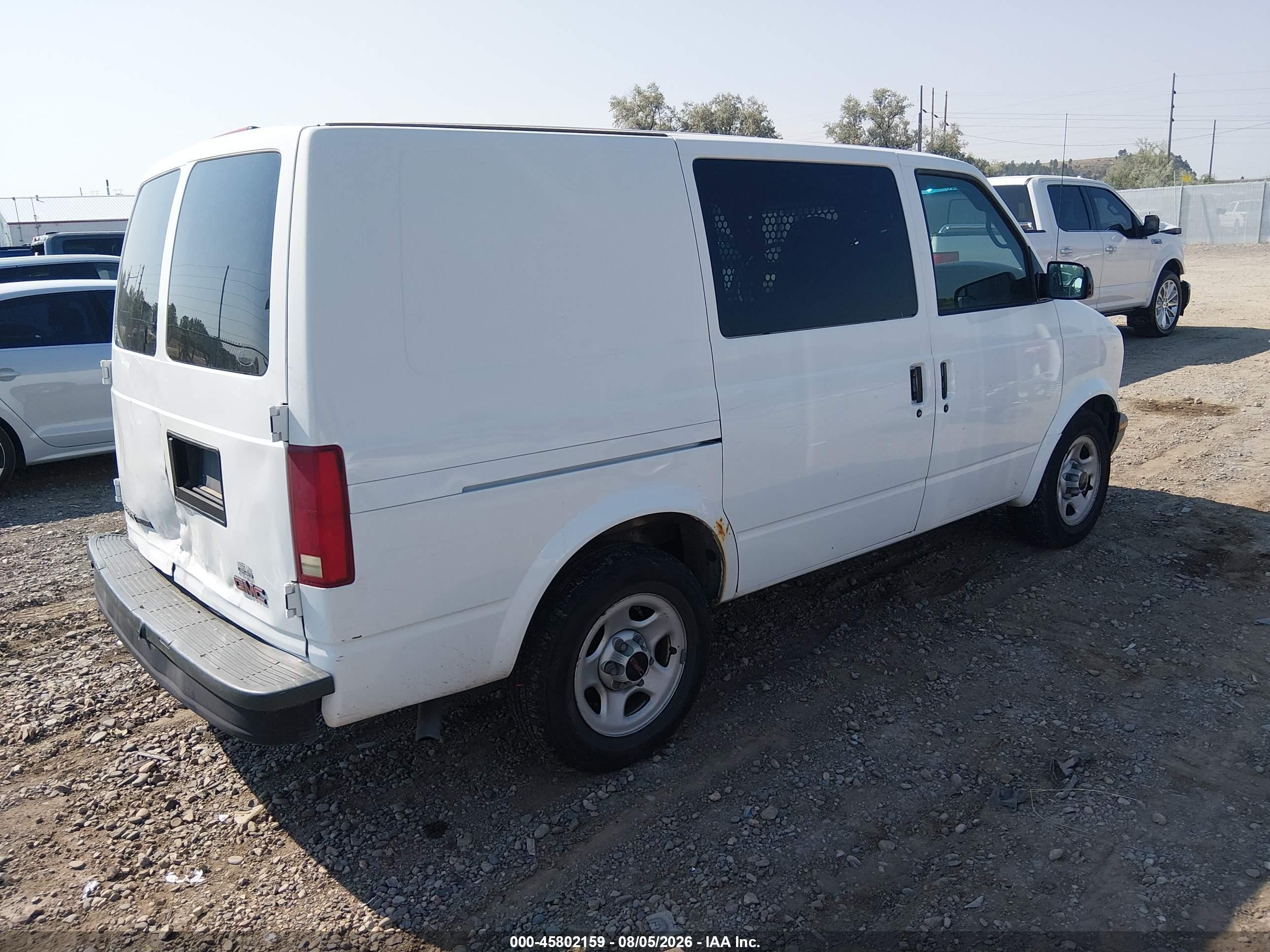 2003 Gmc Safari Standard White vin: 1GTDL19X23B504086
