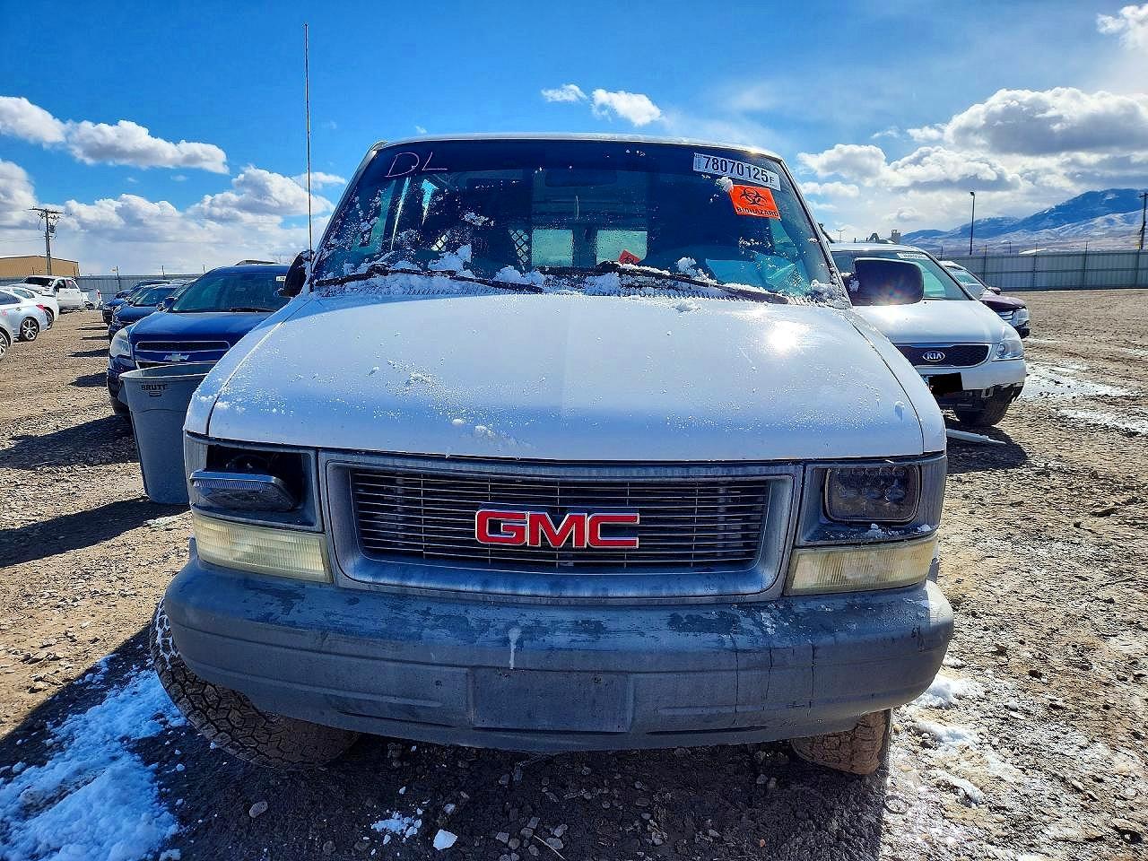 2005 Gmc Safari Xt White vin: 1GTDL19X95B508784