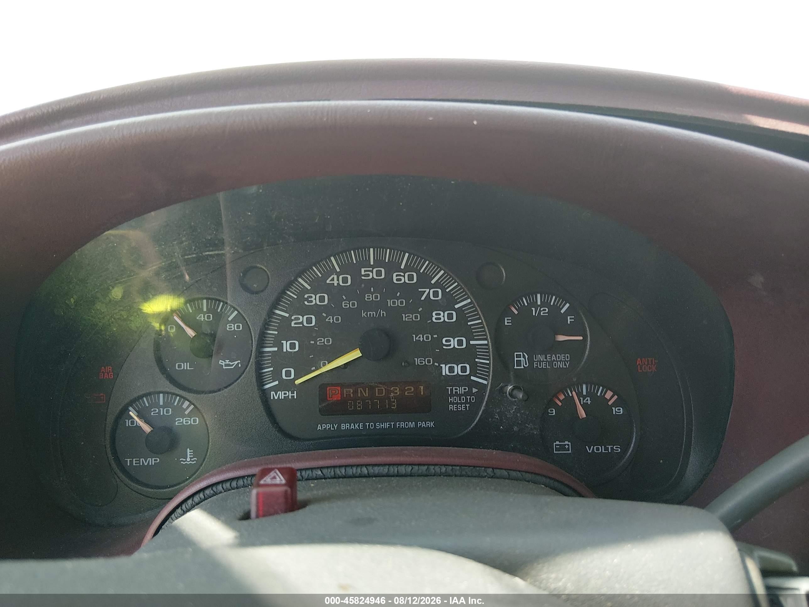 1998 Gmc Safari Standard White vin: 1GTDM19WXWB522442