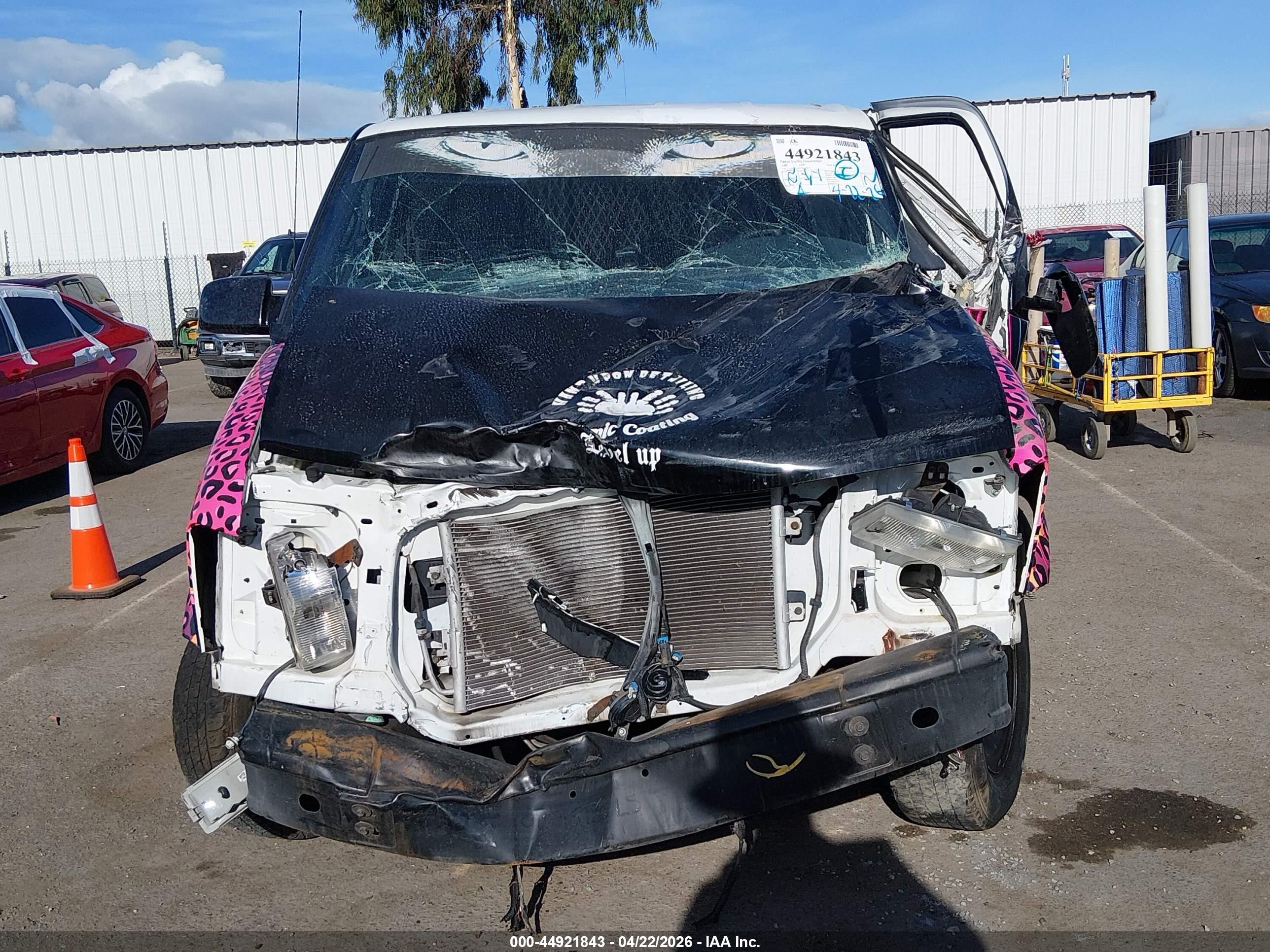 2002 Gmc Safari Sl White vin: 1GTDM19X22B514659