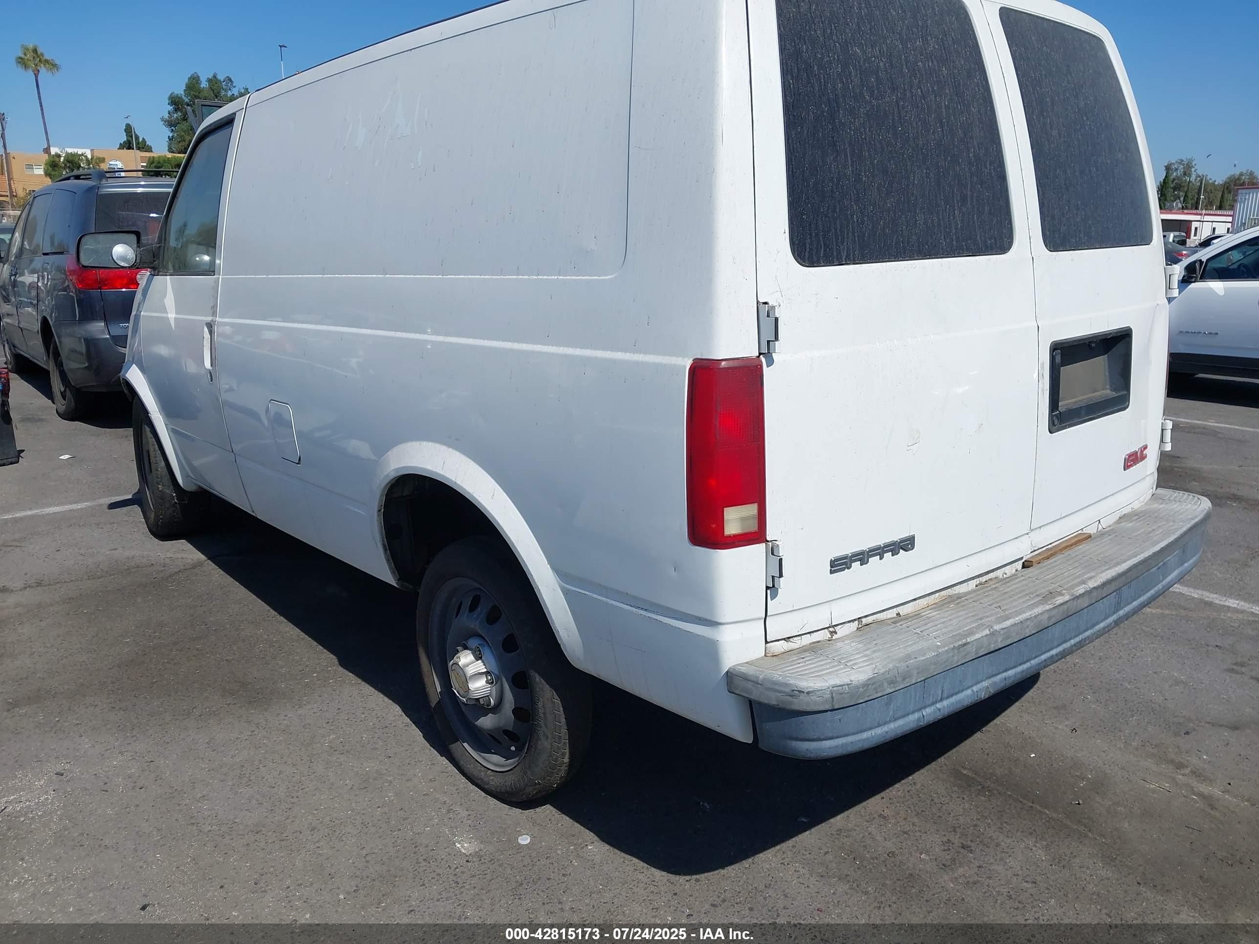 2004 Gmc Safari Standard Белый vin: 1GTDM19X24B505270