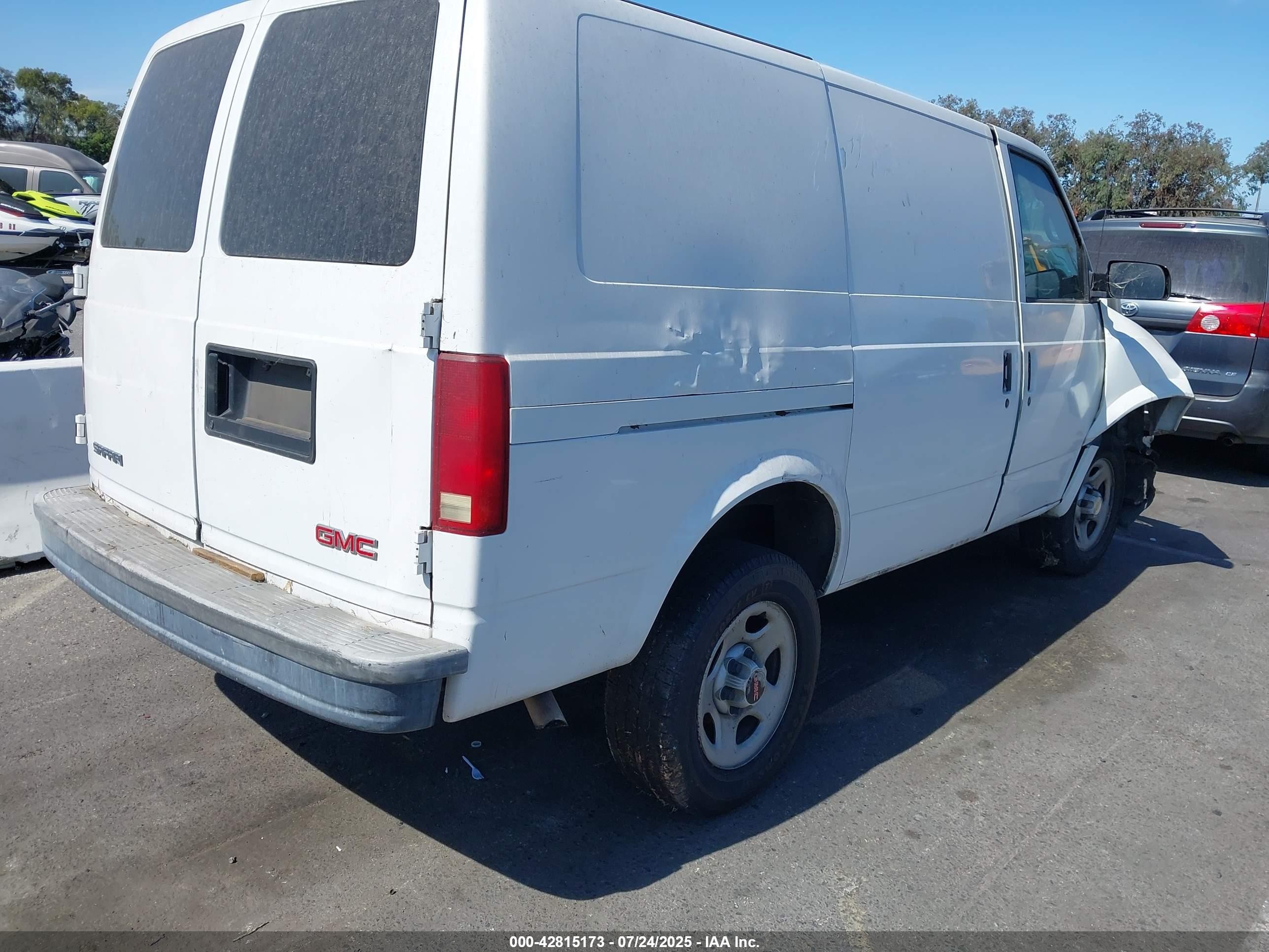 2004 Gmc Safari Standard Белый vin: 1GTDM19X24B505270