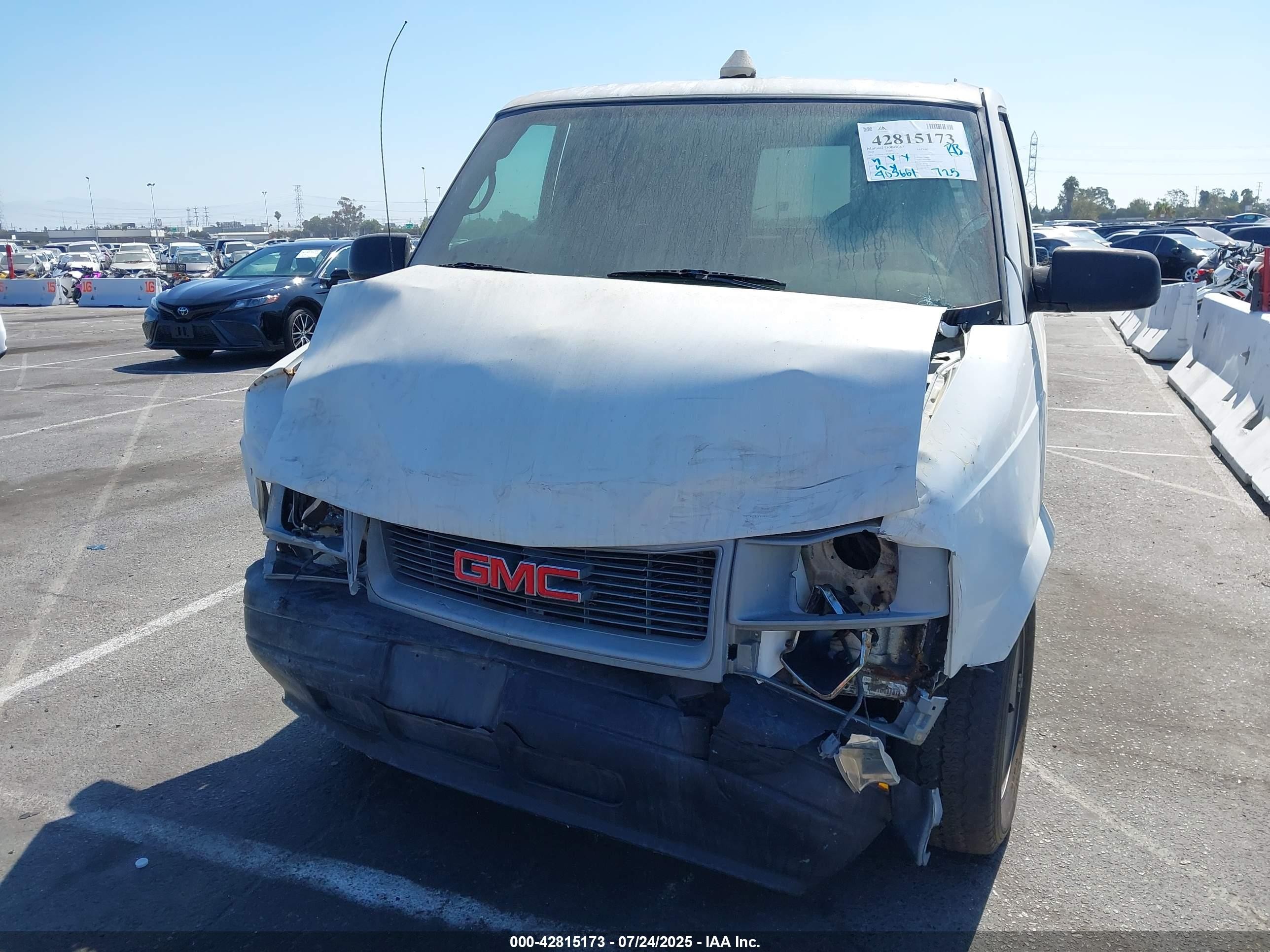 2004 Gmc Safari Standard Белый vin: 1GTDM19X24B505270