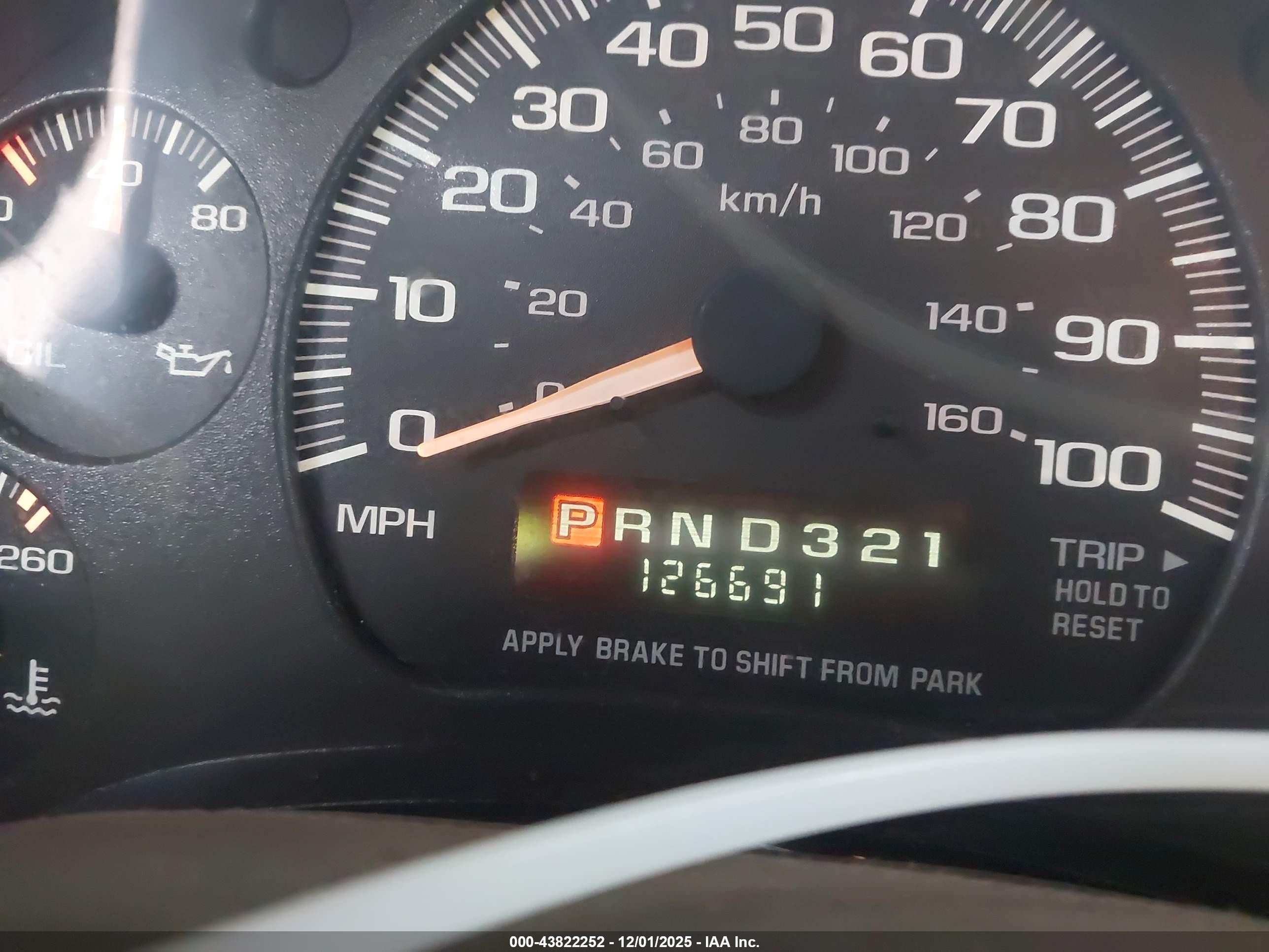 2005 Gmc Safari Standard White vin: 1GTDM19X85B509146