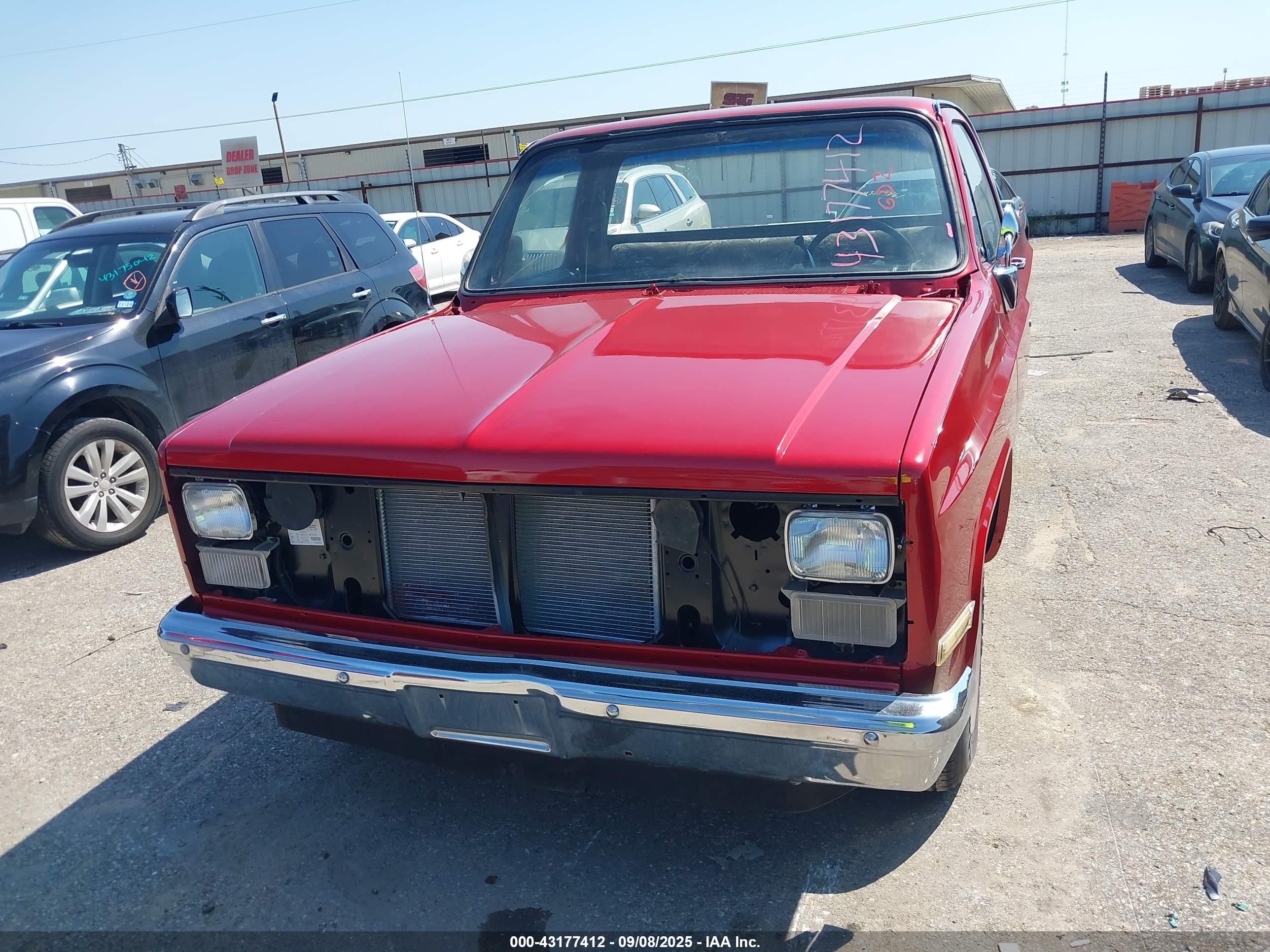1987 Gmc R15 Conventional R1500 Red vin: 1GTDR14HXHF702591