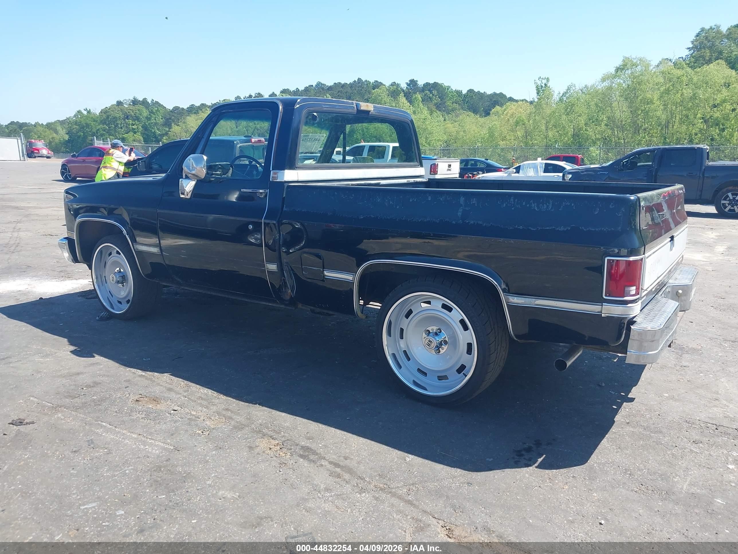 1987 Gmc R15 Conventional R1500 Black vin: 1GTDR14K8HS531309