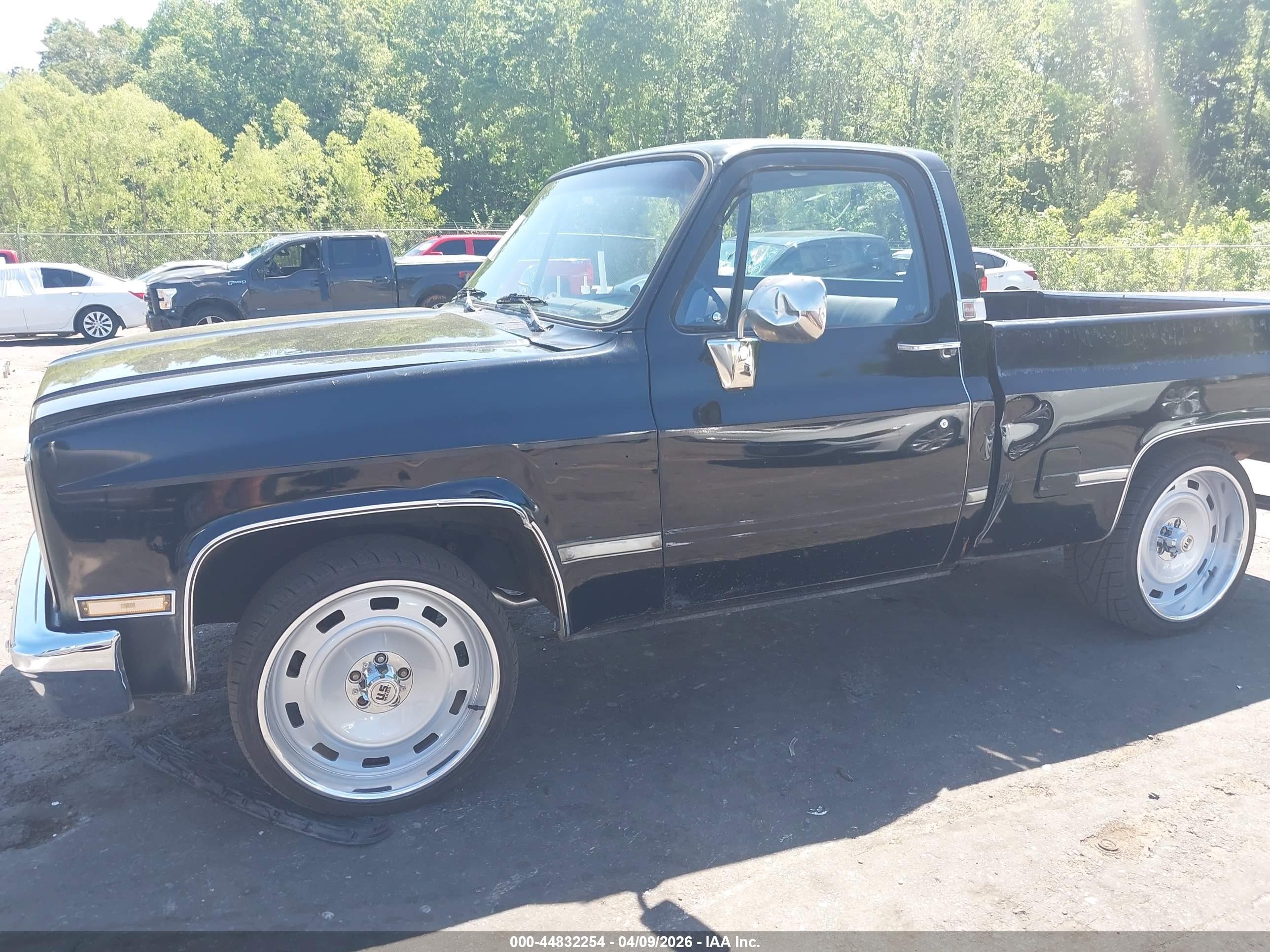 1987 Gmc R15 Conventional R1500 Black vin: 1GTDR14K8HS531309