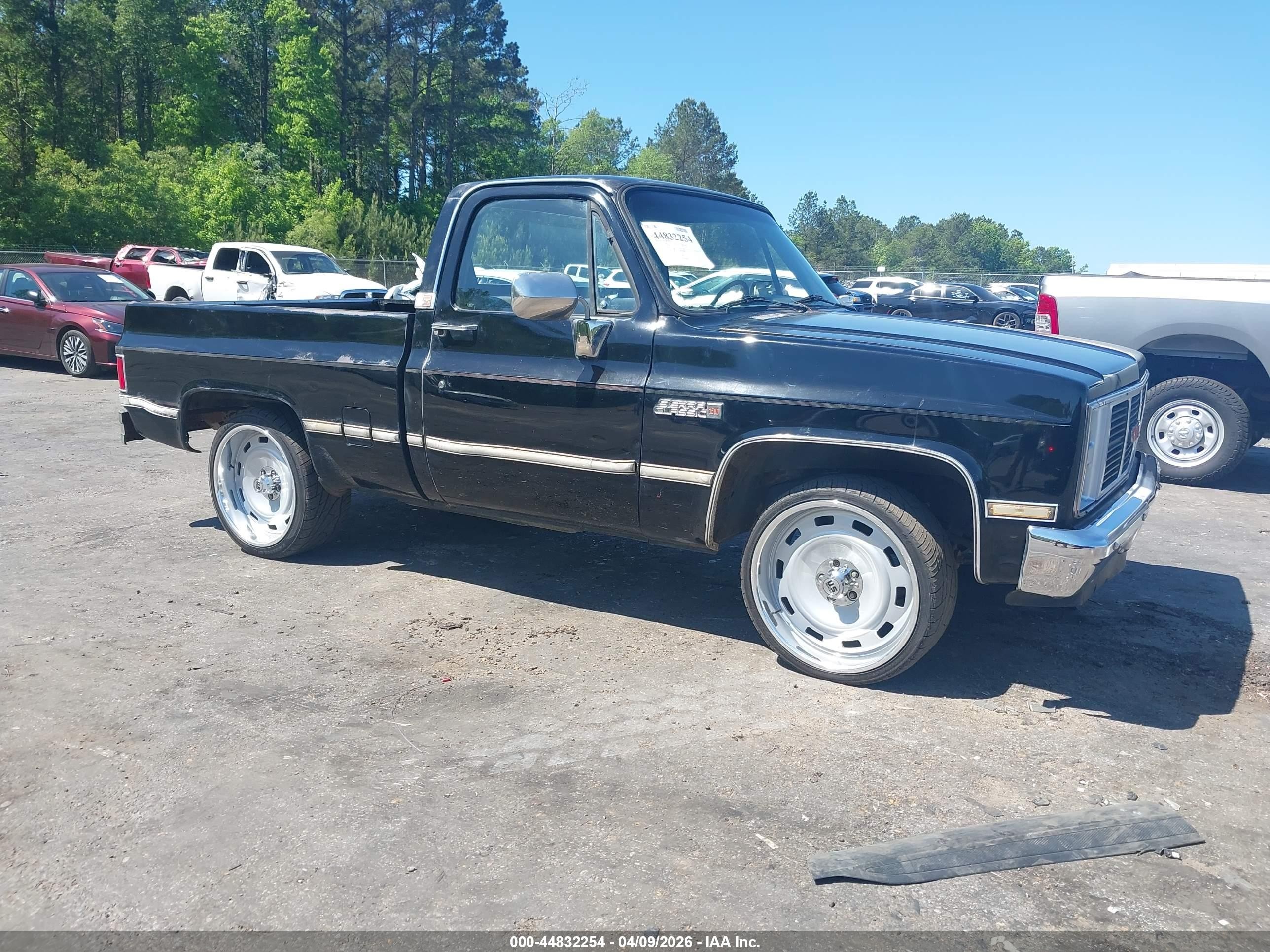 1987 Gmc R15 Conventional R1500 Black vin: 1GTDR14K8HS531309