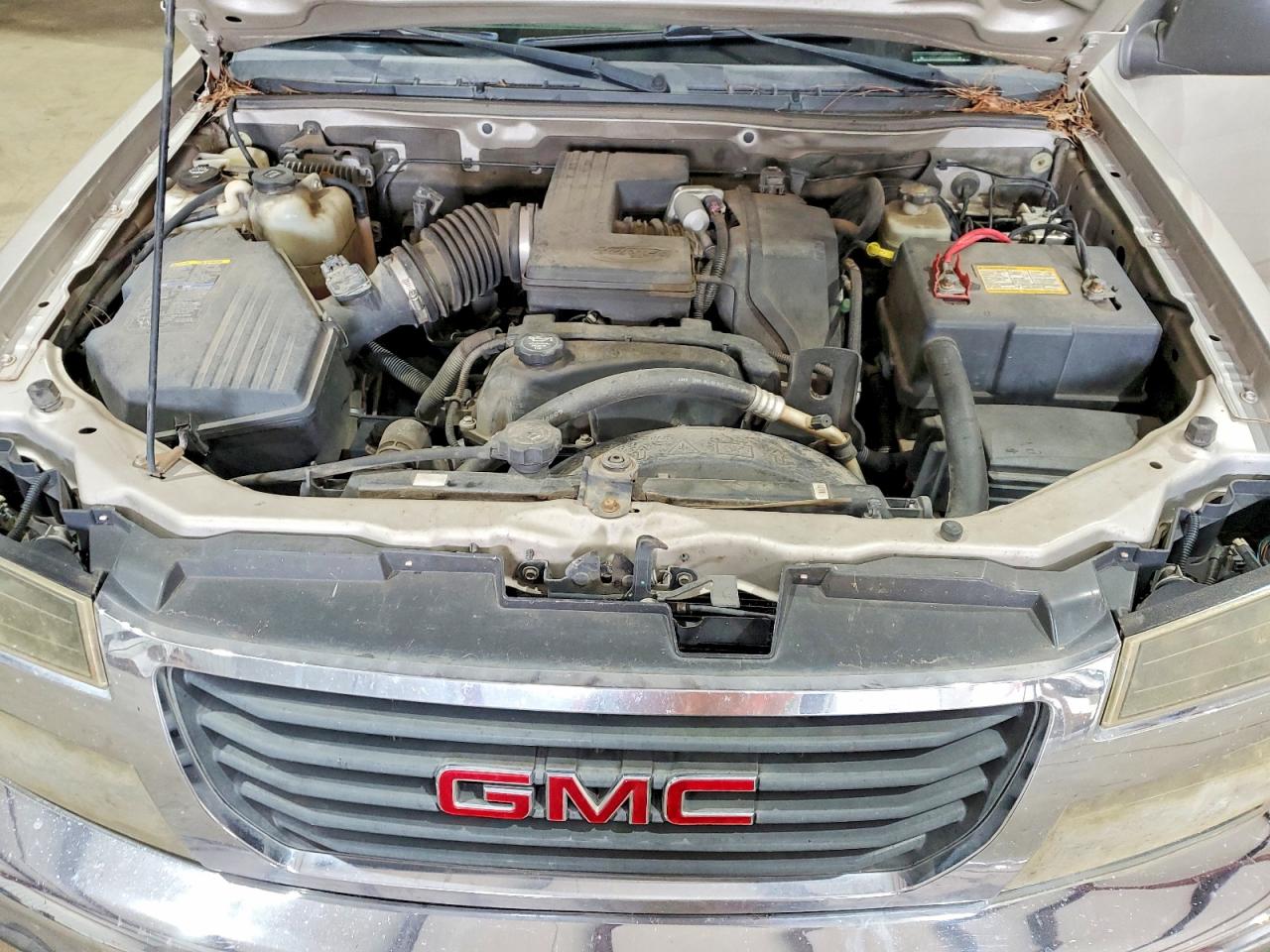 2005 Gmc Canyon Crew Cab (4 D Beige vin: 1GTDS136458289412