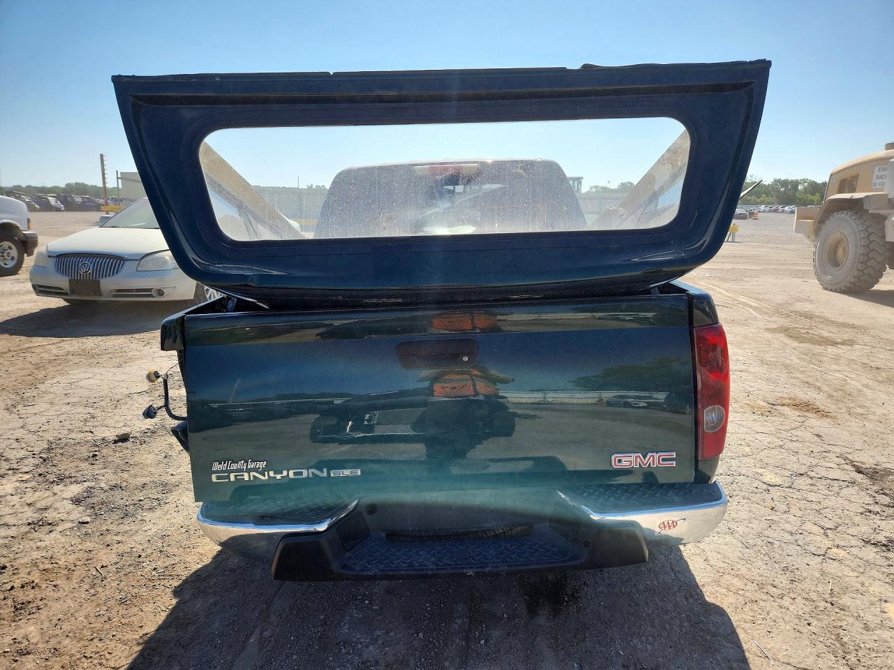 2005 Gmc Canyon Green vin: 1GTDT136158239385