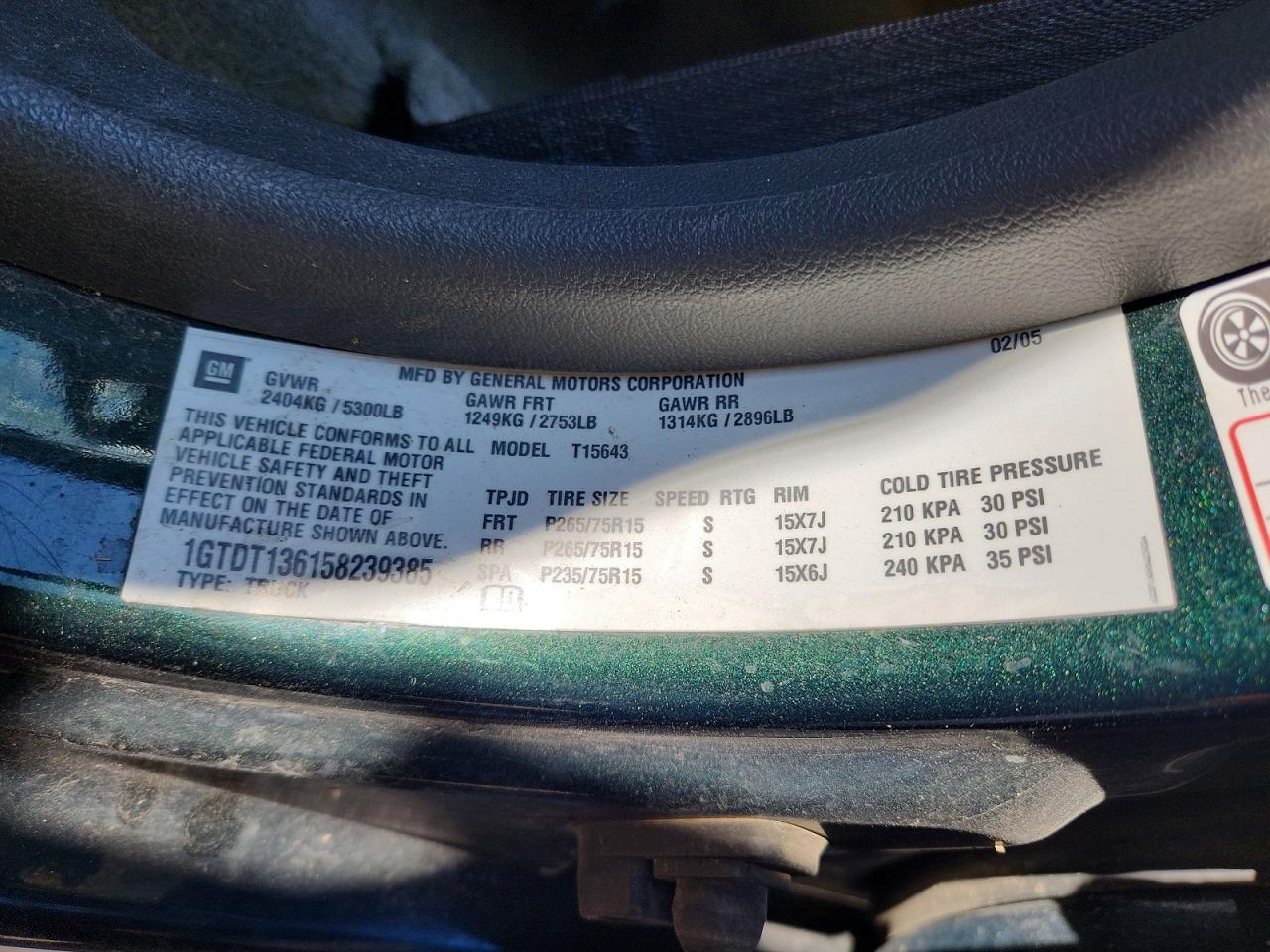 2005 Gmc Canyon Green vin: 1GTDT136158239385