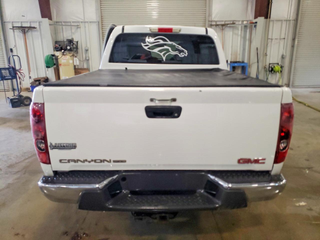 2005 Gmc Canyon White vin: 1GTDT136458233029