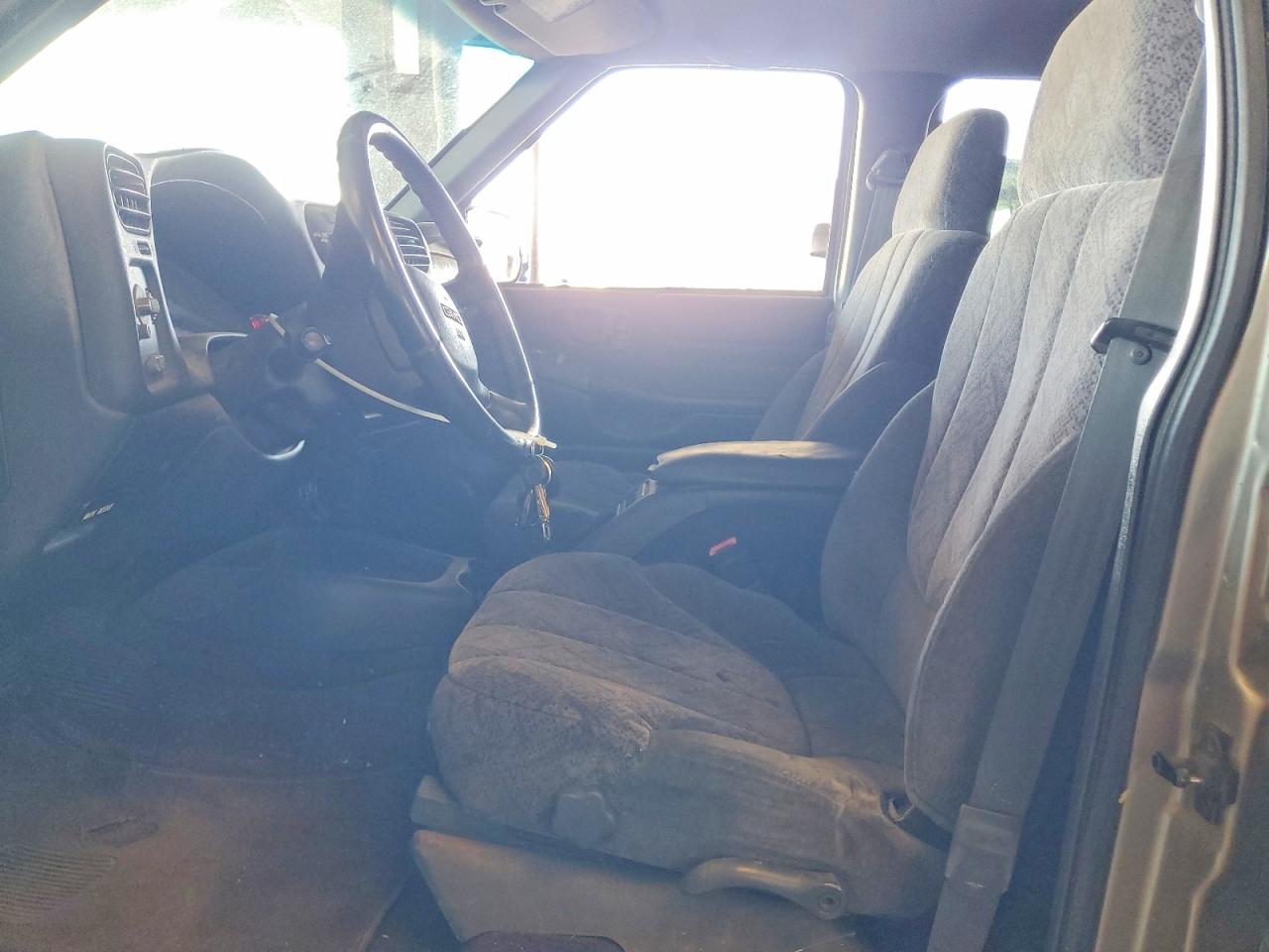 2002 Gmc Sonoma Gray vin: 1GTDT13W32K208282