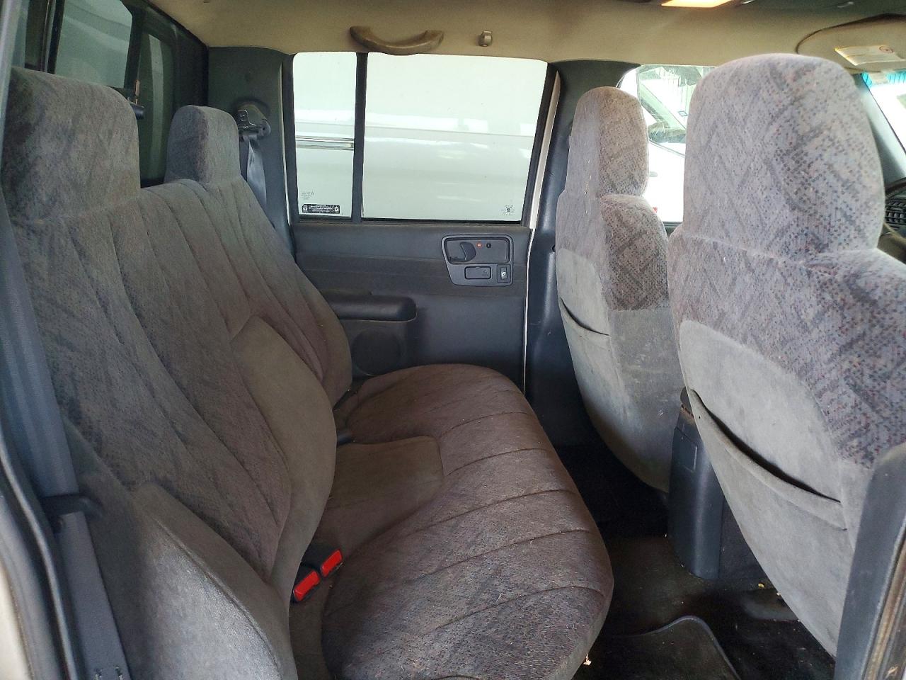 2002 Gmc Sonoma Gray vin: 1GTDT13W32K208282