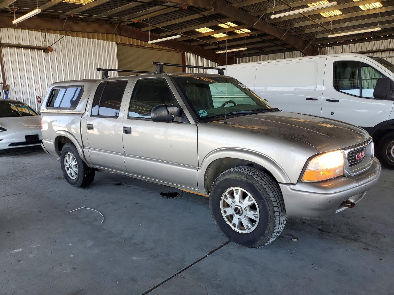 2002 Gmc Sonoma Gray vin: 1GTDT13W32K208282