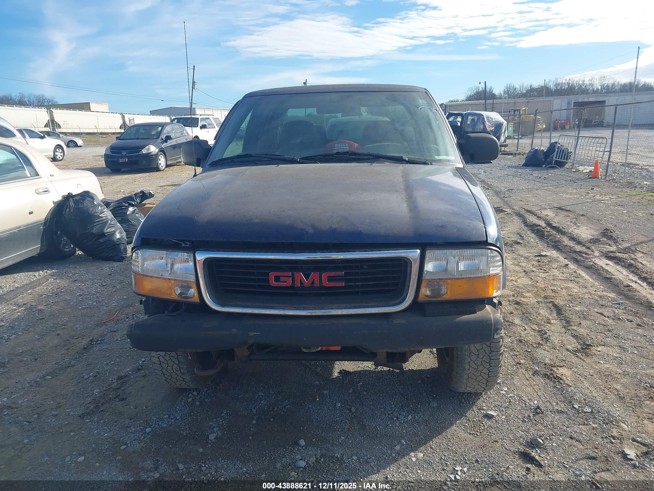 2004 Gmc Sonoma Sls Blue vin: 1GTDT13X34K135569