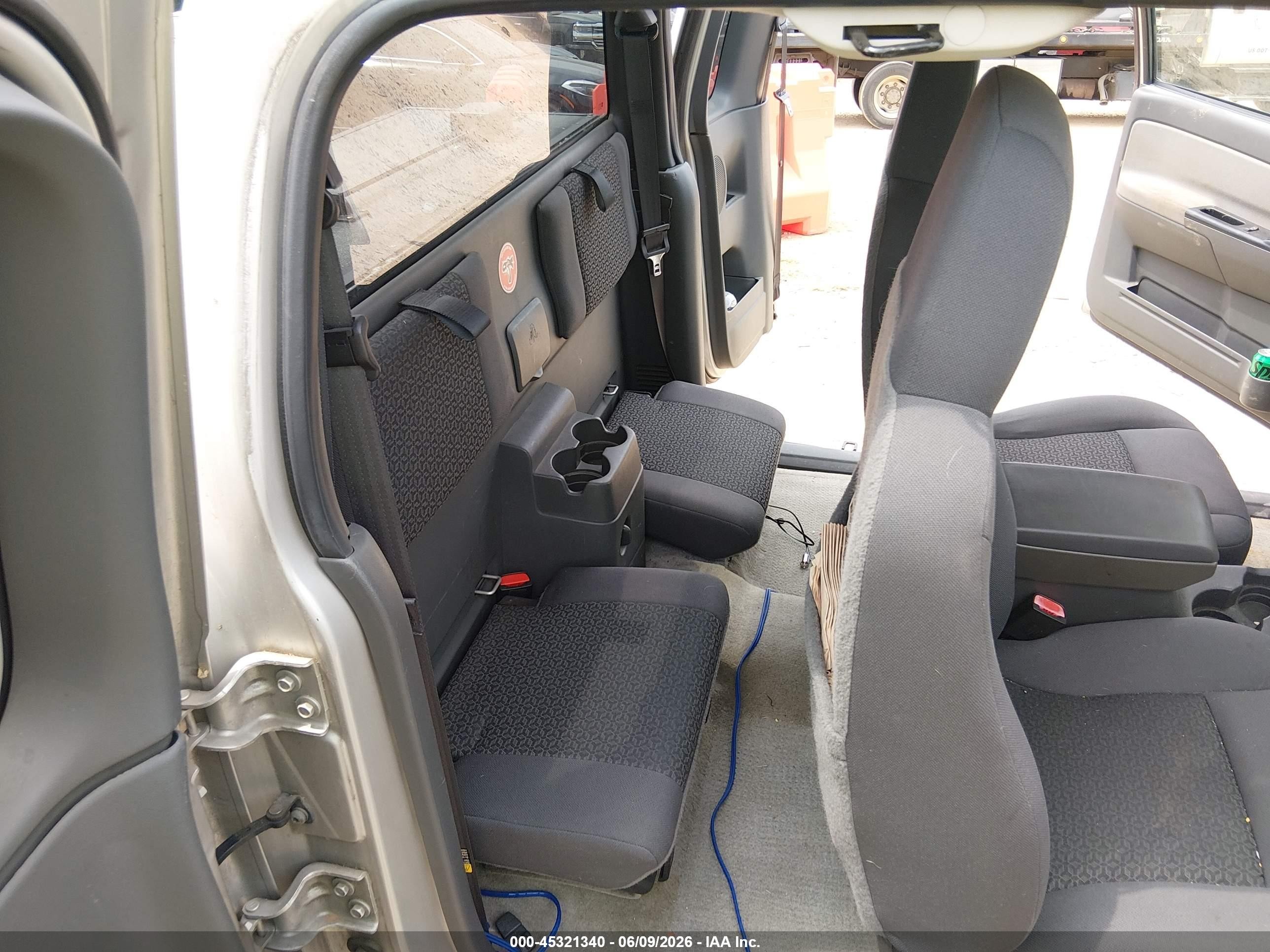 2005 Gmc Canyon Sle Tan vin: 1GTDT196158273513