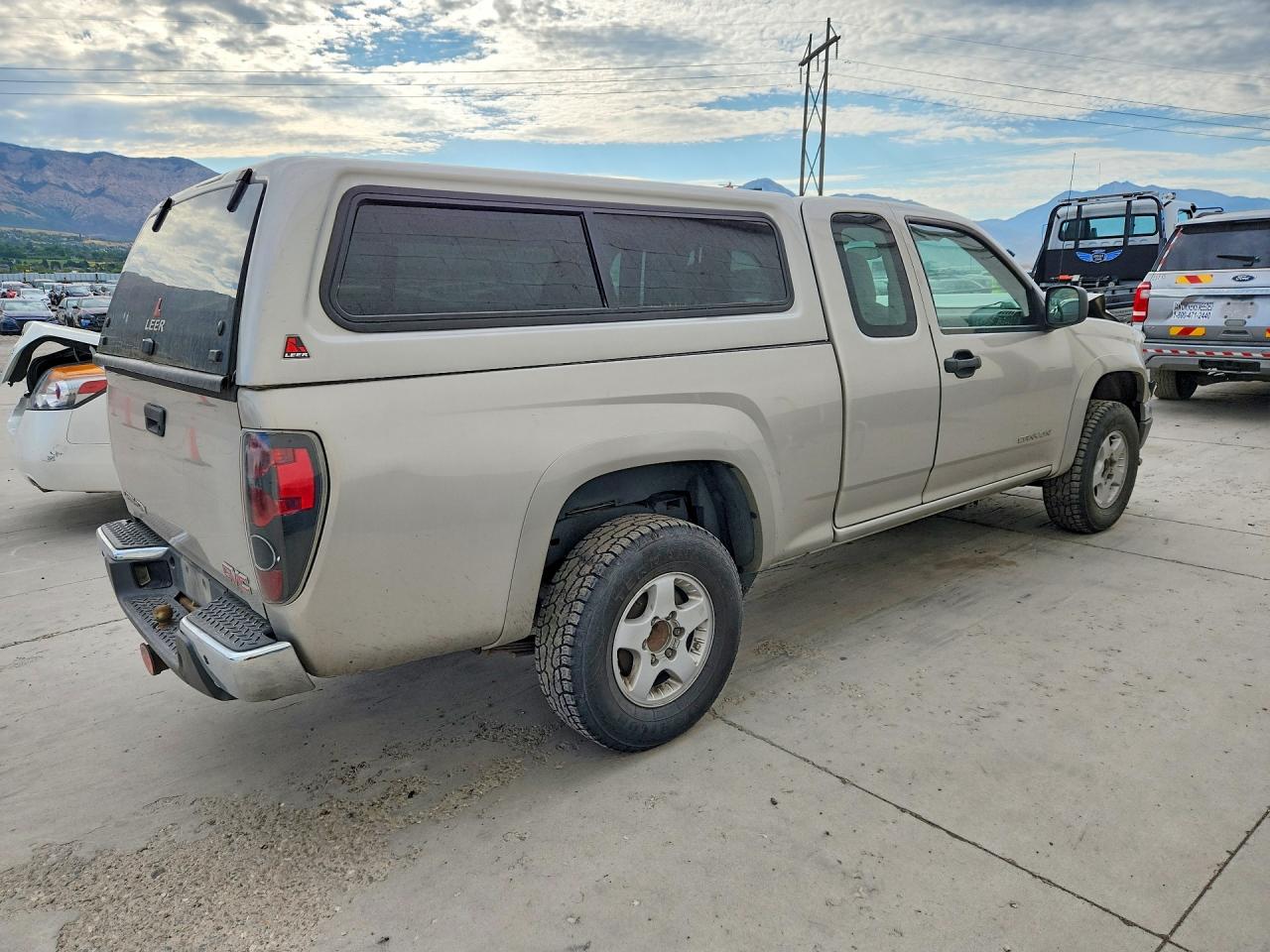 2005 Gmc Canyon Beige vin: 1GTDT198358175102