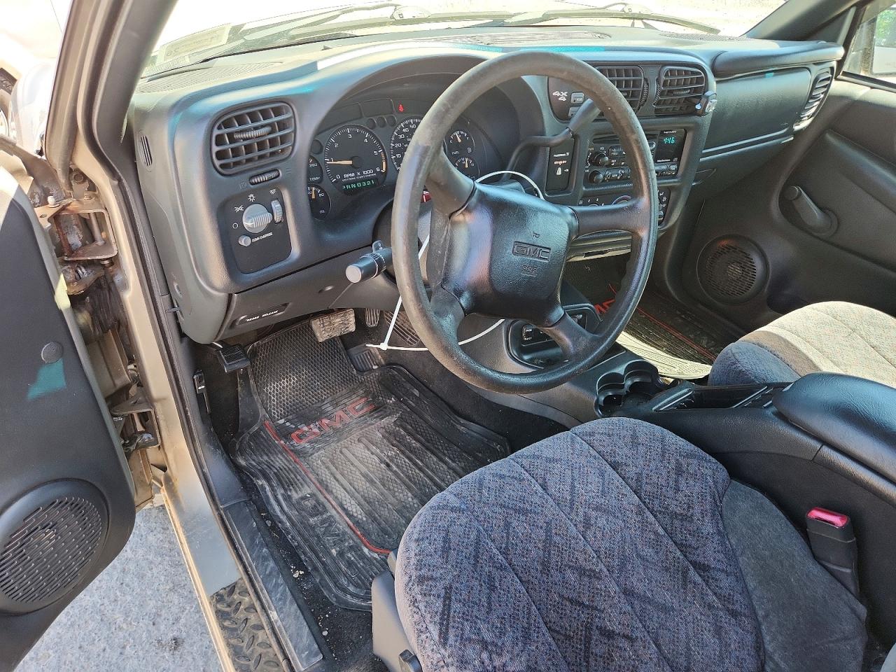2002 Gmc Sonoma Серебряный vin: 1GTDT19W828110935