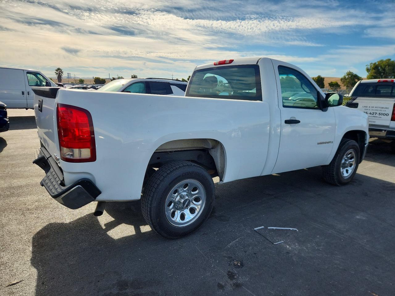 2008 Gmc Sierra C1500 White vin: 1GTEC14C58Z305444
