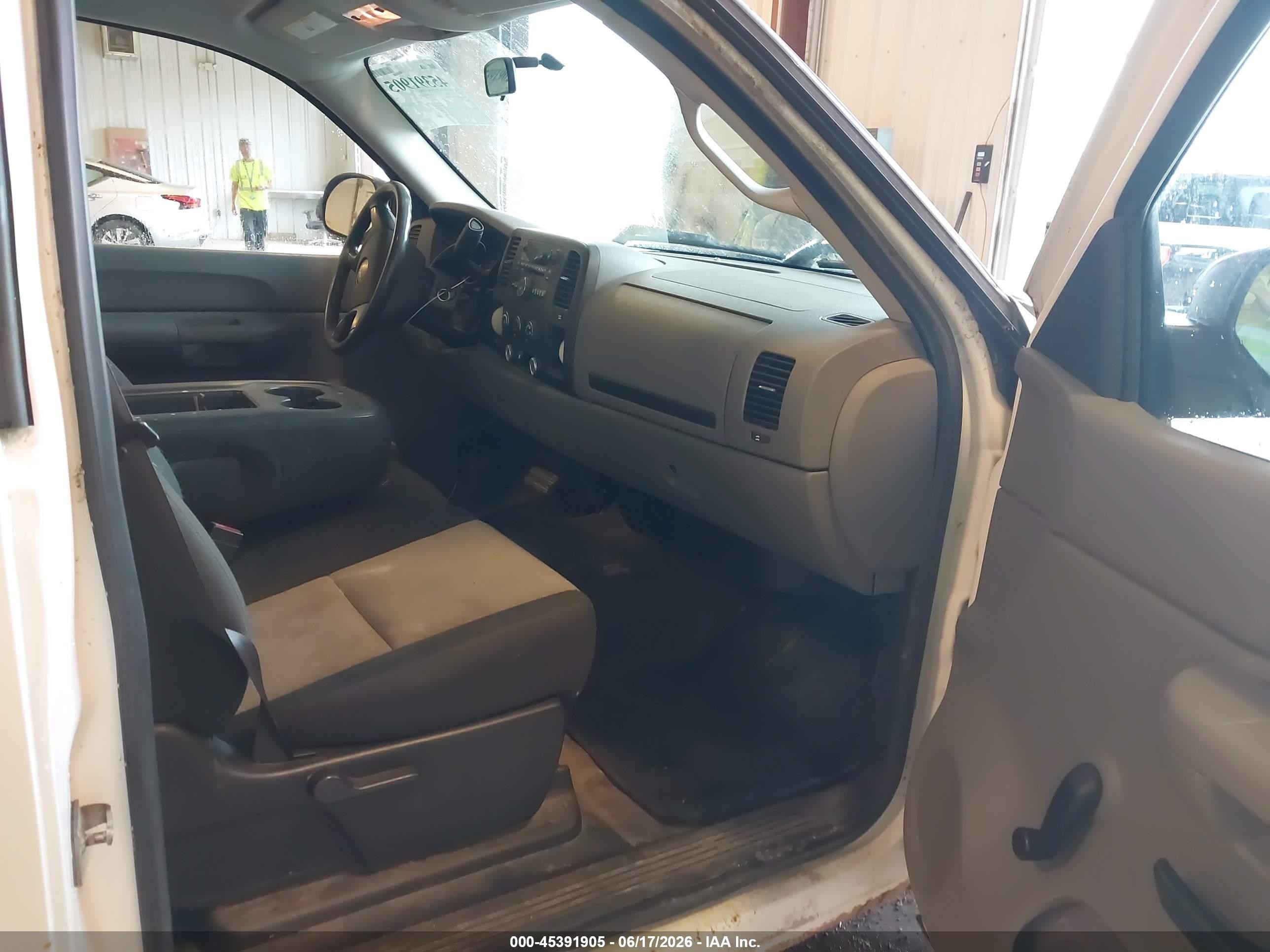 2009 Gmc Sierra 1500 Work Truck White vin: 1GTEC14C99Z900153