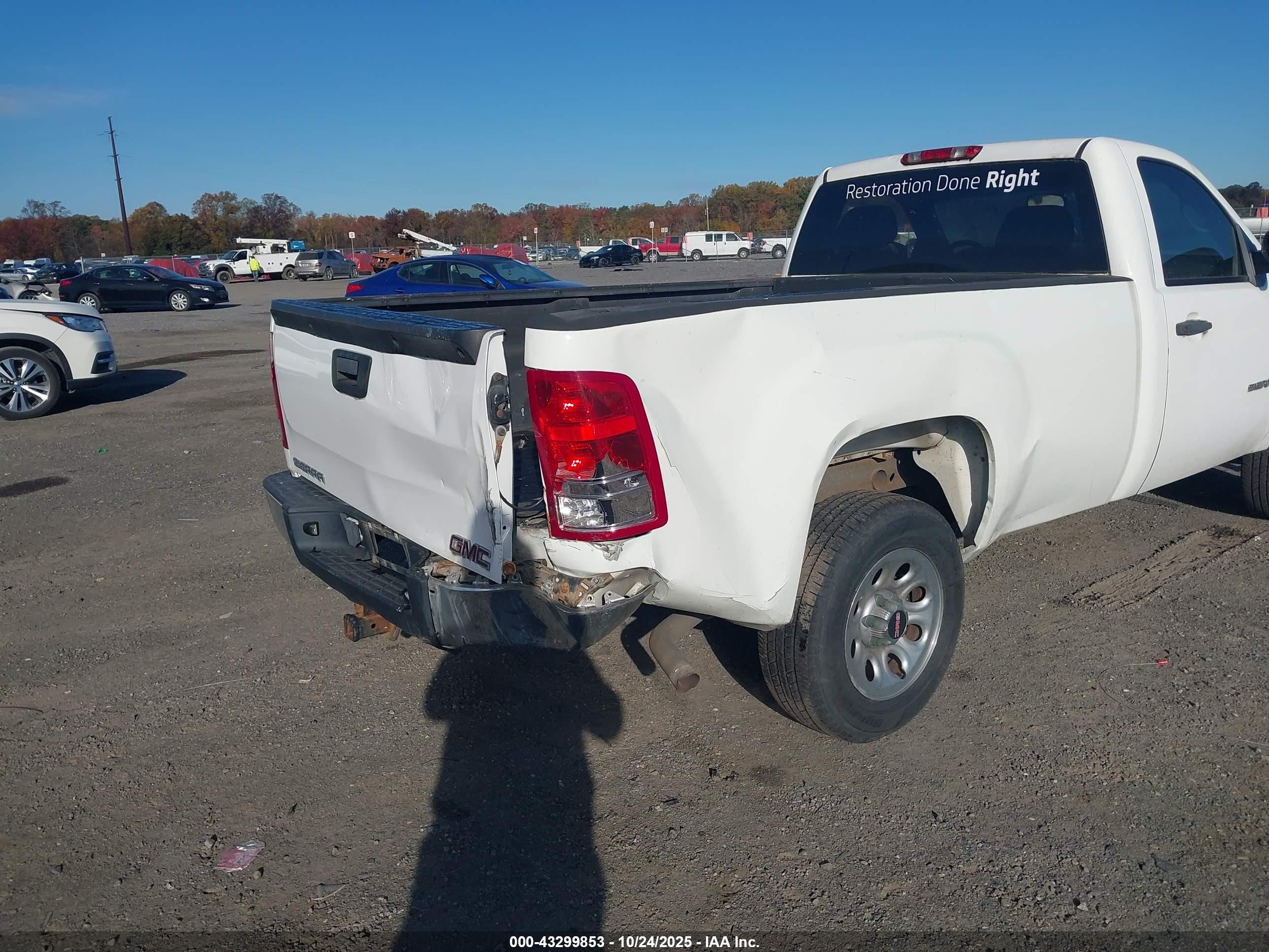 2007 Gmc Sierra 1500 Work Truck White vin: 1GTEC14CX7E594438