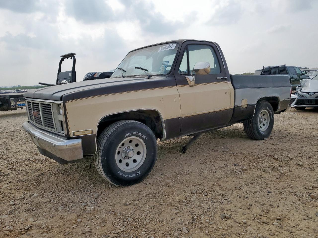 1985 Gmc C1500 Two Tone vin: 1GTEC14H2FS525545